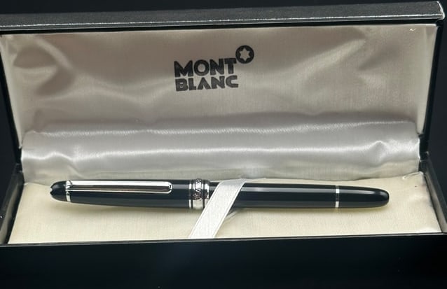 Montblanc Meisterstück Classique Rollerball Pen – Platinum Trim, Boxed (1 of 10)