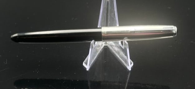 Vintage Parker 51 Special Black Fountain Pen with Lustraloy Cap and Original Box Sleeve (1 of 12)