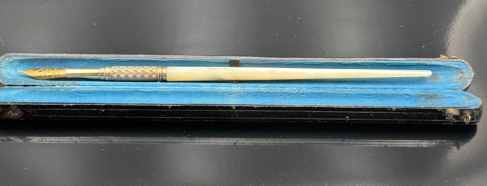 Antique 1880s Victorian Mother Pearl Dip Pen w/ Case: Antique 1880s Victorian Mother Pearl Dip Pen w/ Case 14k gold plated nib