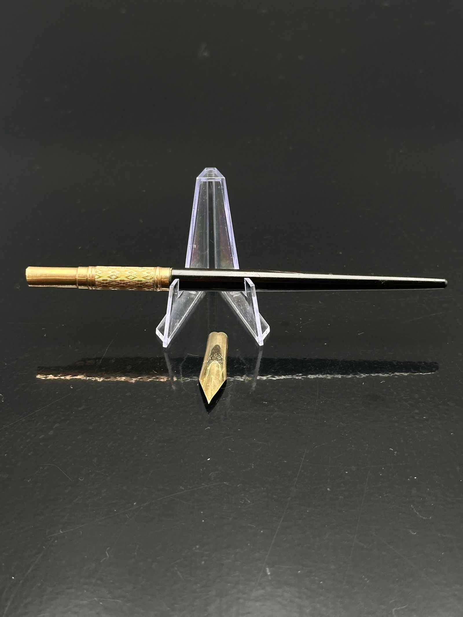 Antique Aikin Lambert & Co. Gold Dip Pen – Engine-Turned Barrel, No. 1 Nib, c.1880s–1890s (1 of 9)