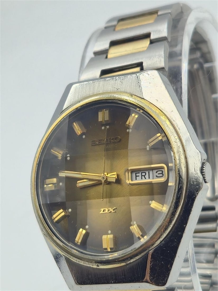 Vintage Seiko DX 6106 Auto Faceted mens watch: Vintage Seiko DX 6106 Automatic Faceted Crystal brown dial mens watchRunning!Thank you for looking at our auction. I am Stefan Osdene, the owner of Cambridge Gold and Antiques — a brick and mortar a