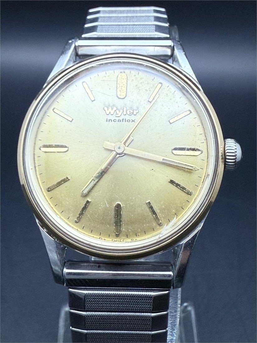 Vtg Wyler Incaflex Two-Tone Swiss Dress Watch: Watch opens thru CrystalRunning condition.The watch is sold as-is in current condition.Thank you for viewing this auction. We are a dedicated team of vintage watch and antique enthusiasts with years o