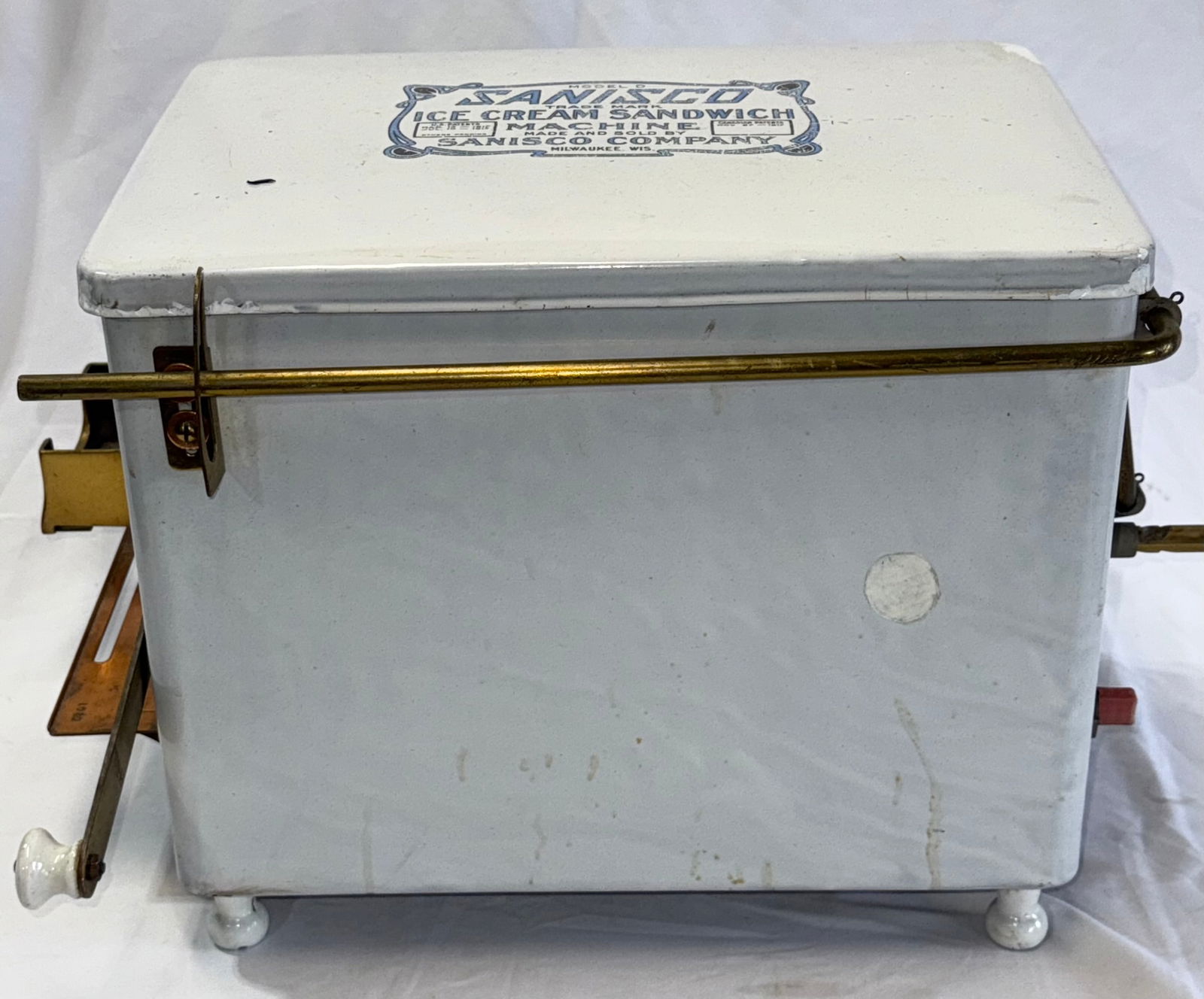 Antique Sanisco Ice Cream Sandwich Machine – Milwaukee, WI (1 of 11)