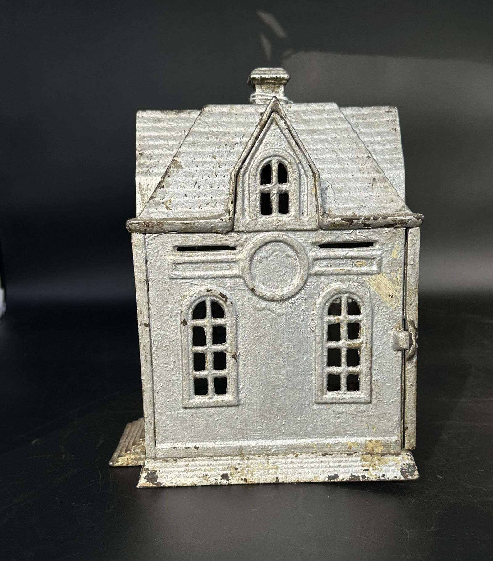 Antique Cast Iron “Home Savings Bank” House Still Bank Detroit Michigan: Antique cast iron “The Home Savings Bank” still bank, Detroit, Michigan. Shaped like a Gothic revival-style house with arched windows, pitched roof, and chimney. Retains traces of its original
