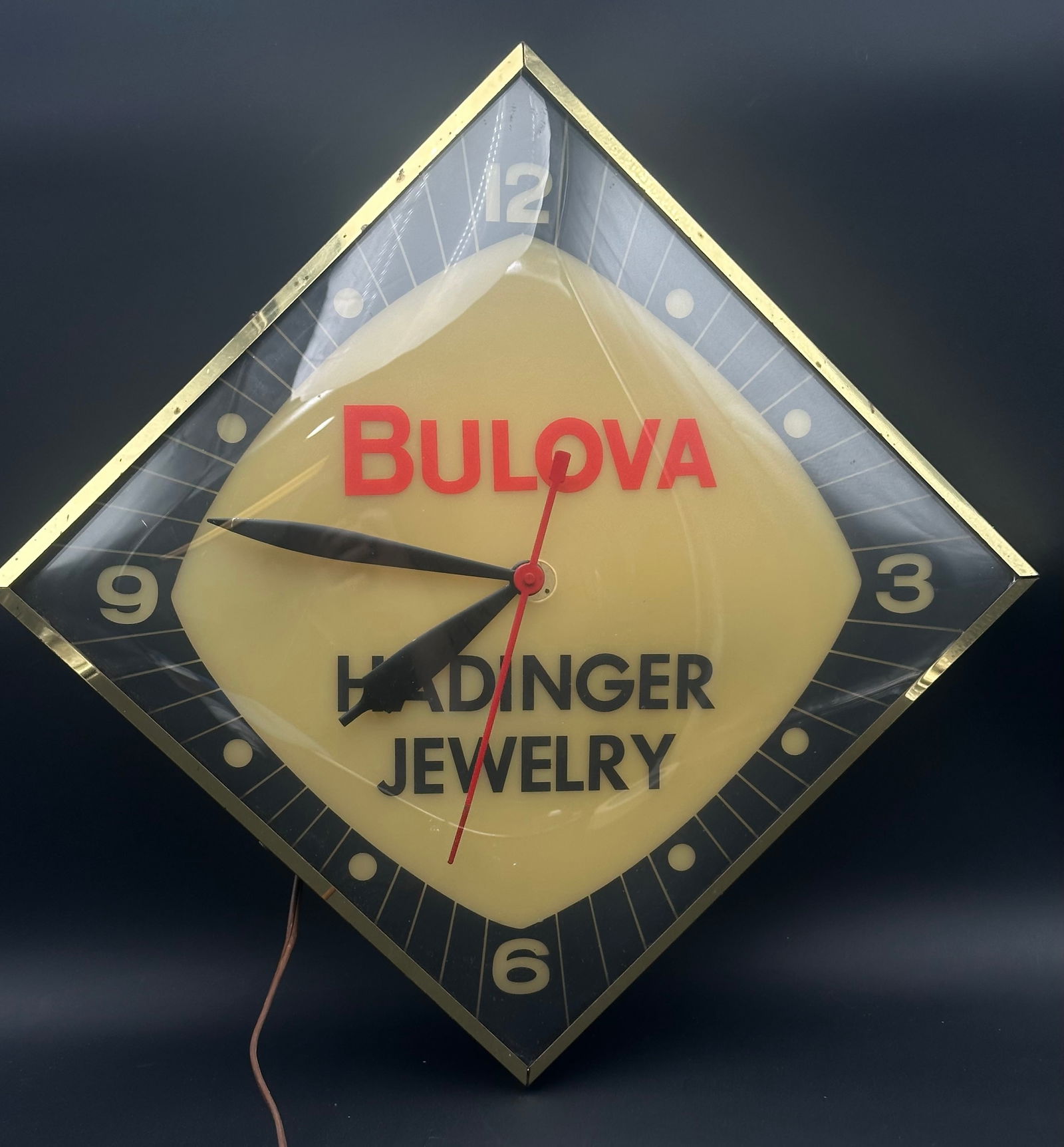 Vintage 1950s Bulova Lighted Advertising Clock – Hadinger Jewelry (1 of 10)