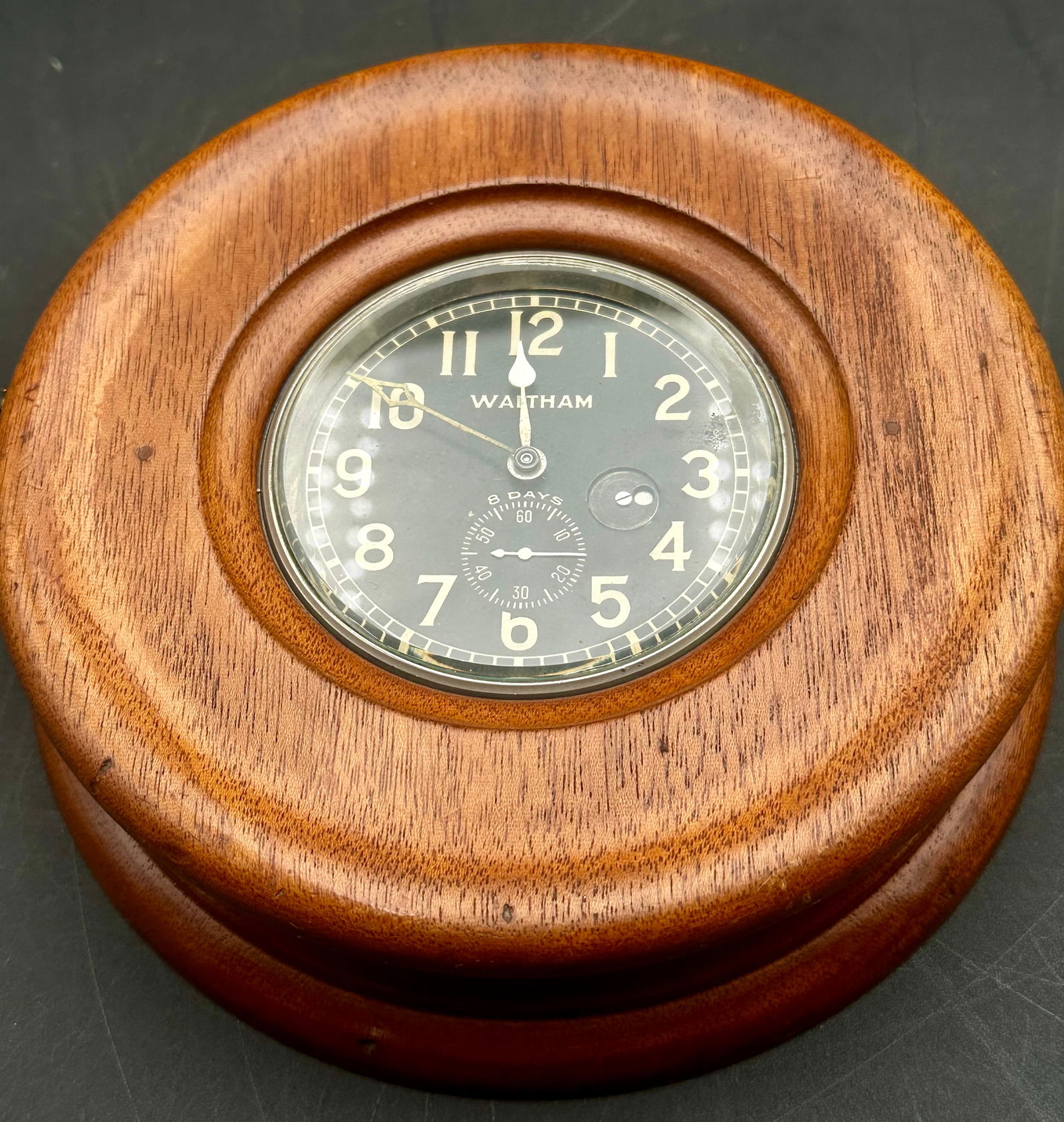 Waltham 8-Day Aircraft Dashboard Clock in Mahogany Case (1 of 9)