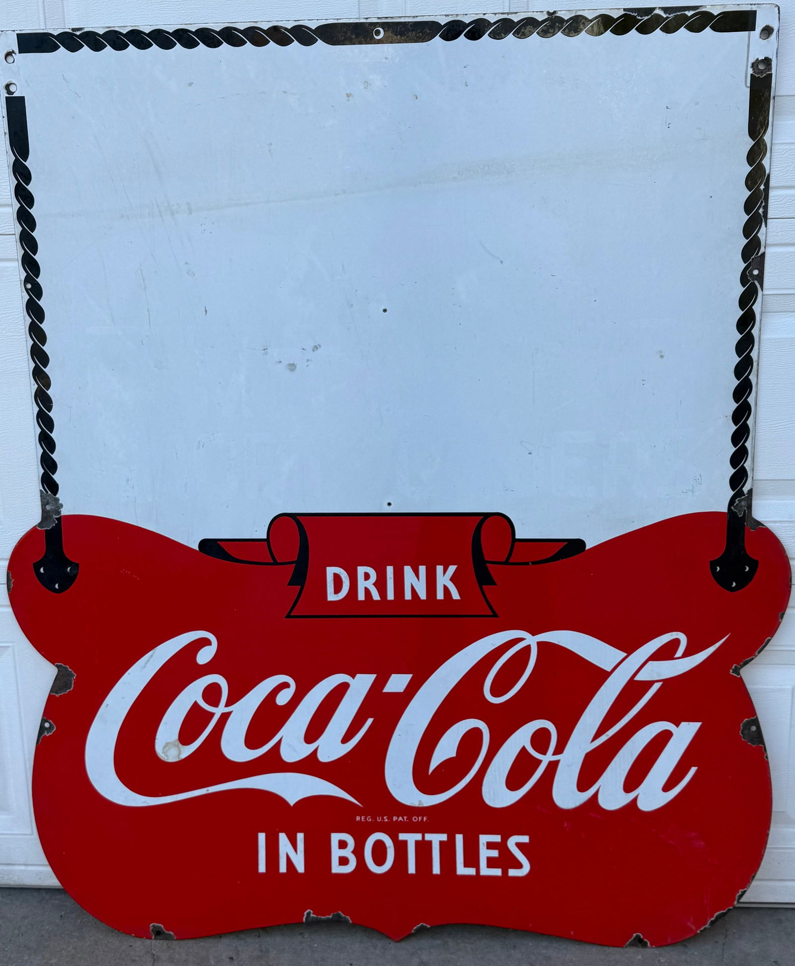 LARGE DOUBLE-SIDED COCA-COLA PORCELAIN HANGING SIGN.54x42 (1 of 10)
