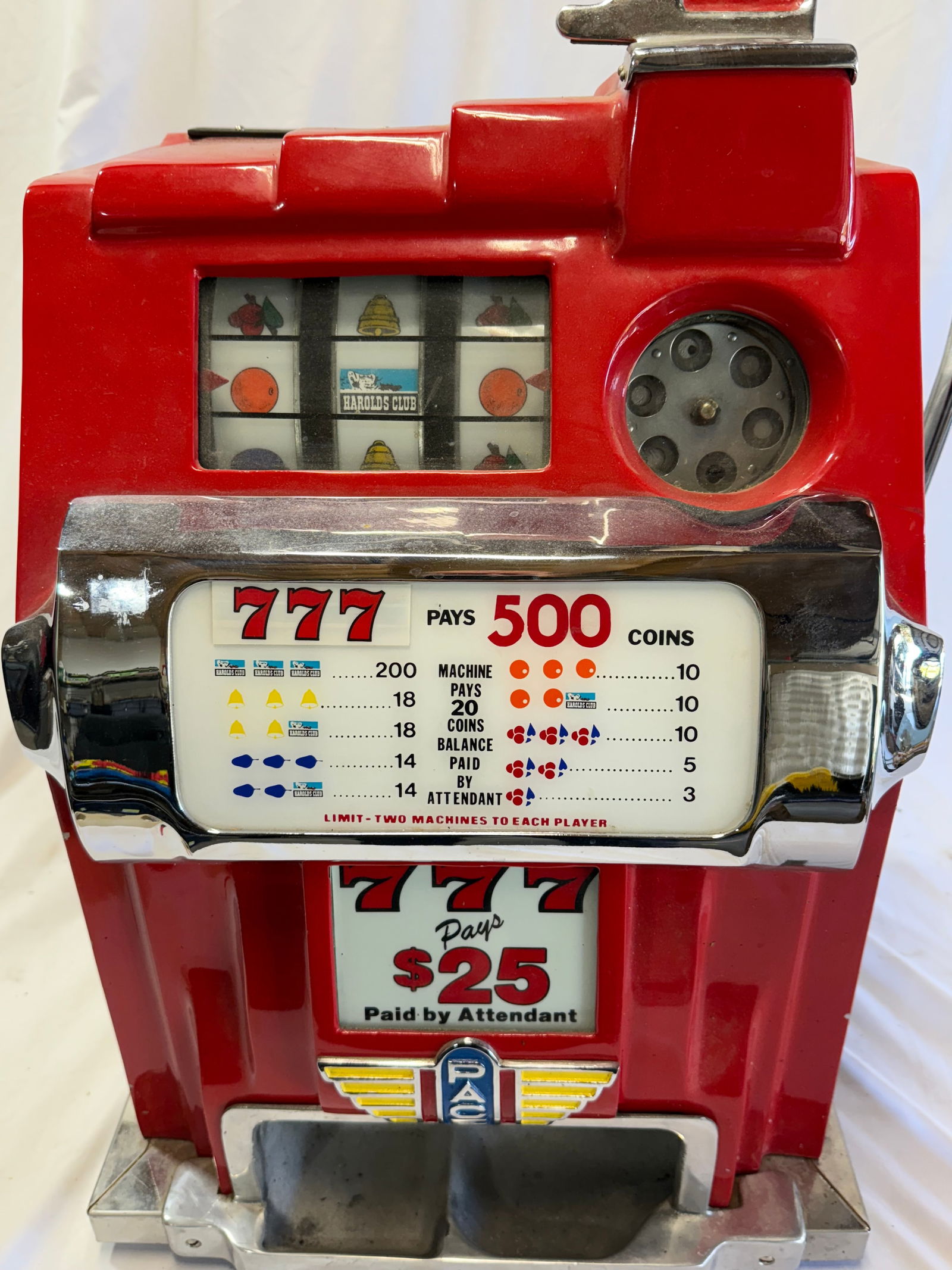 vintage 5-cent slot machine from Harolds Club (1 of 10)