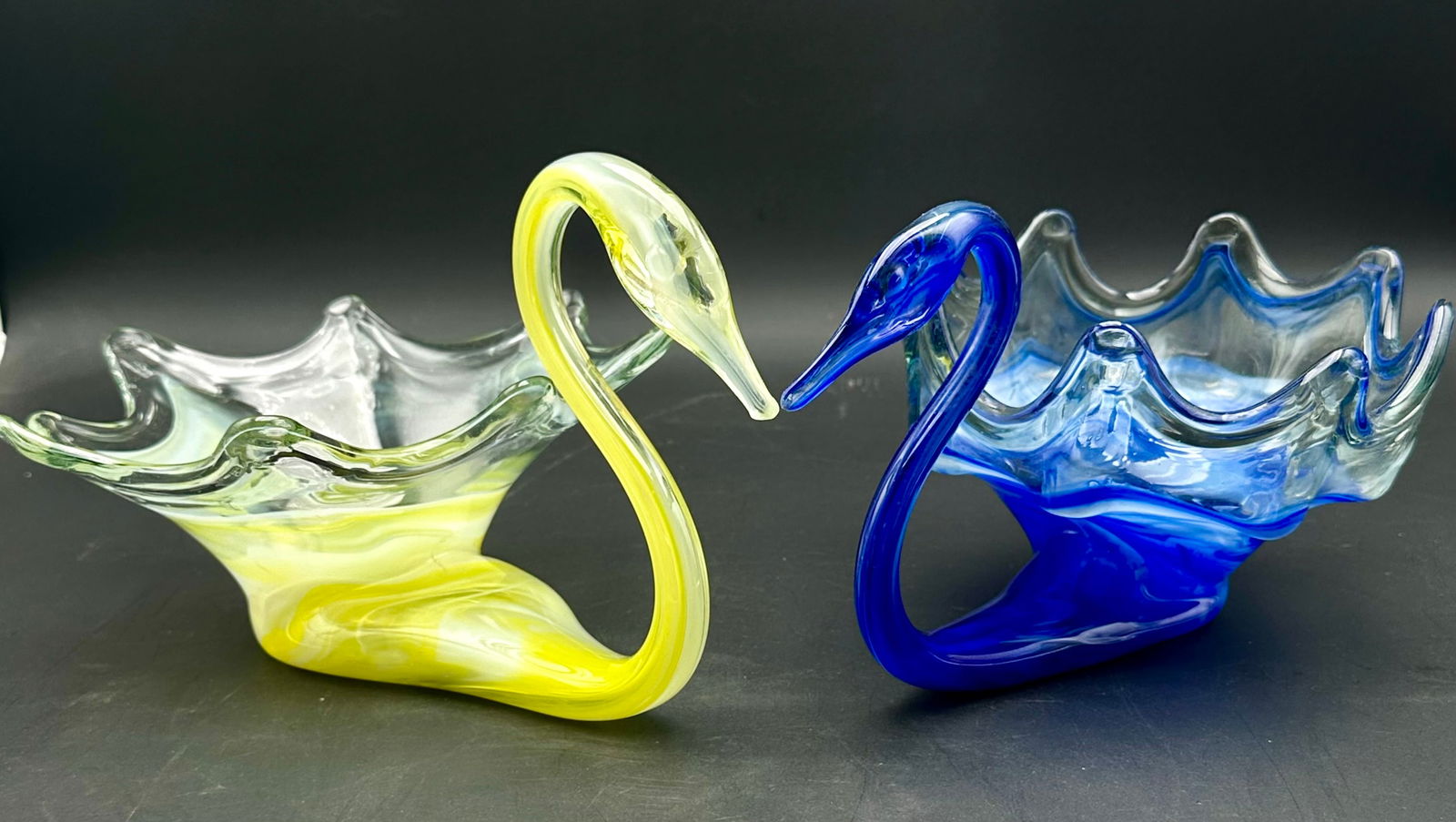 Pair of Mid-Century Murano-Style Art Glass Swan Bowls – Blue & Yellow Handblown (1 of 8)