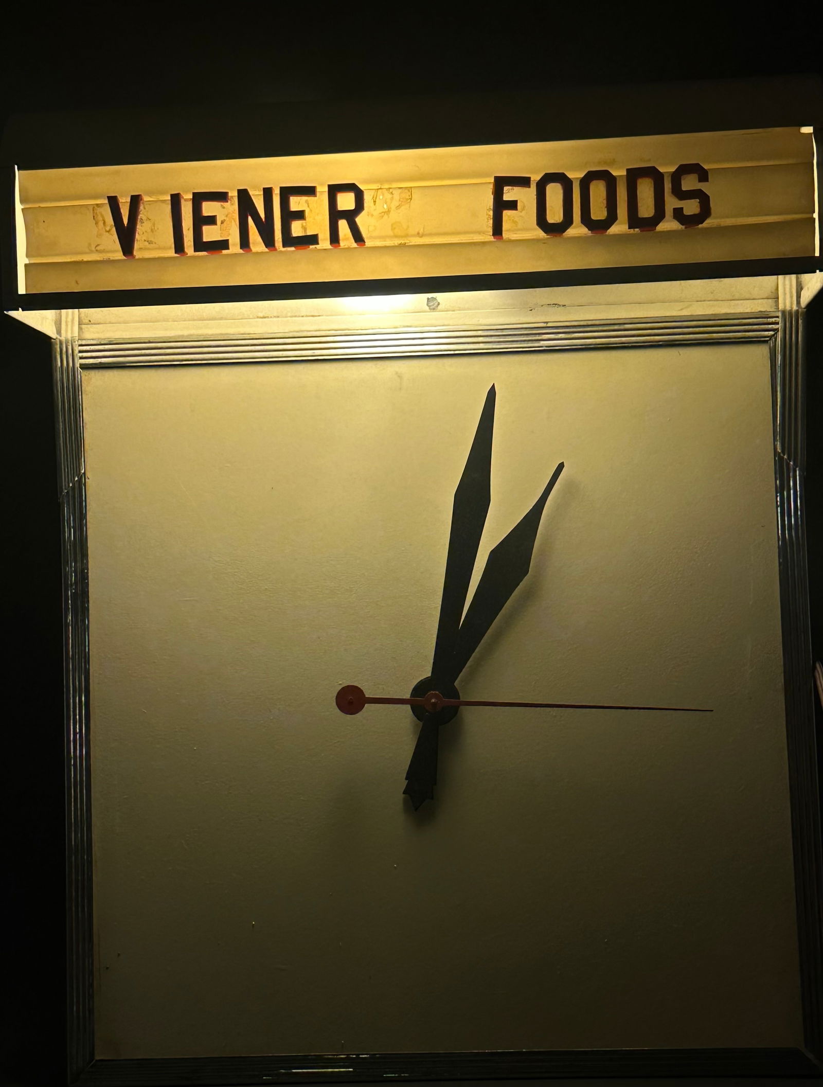 Vintage Sessions “Viener Foods” Lighted Advertising Wall Clock – 1950s Electric Store: Vintage light-up advertising wall clock made by Sessions Clock Co., Forestville, Conn., USA. The clock features a cream face with bold black and red hands, housed in a metal frame with illuminated mar