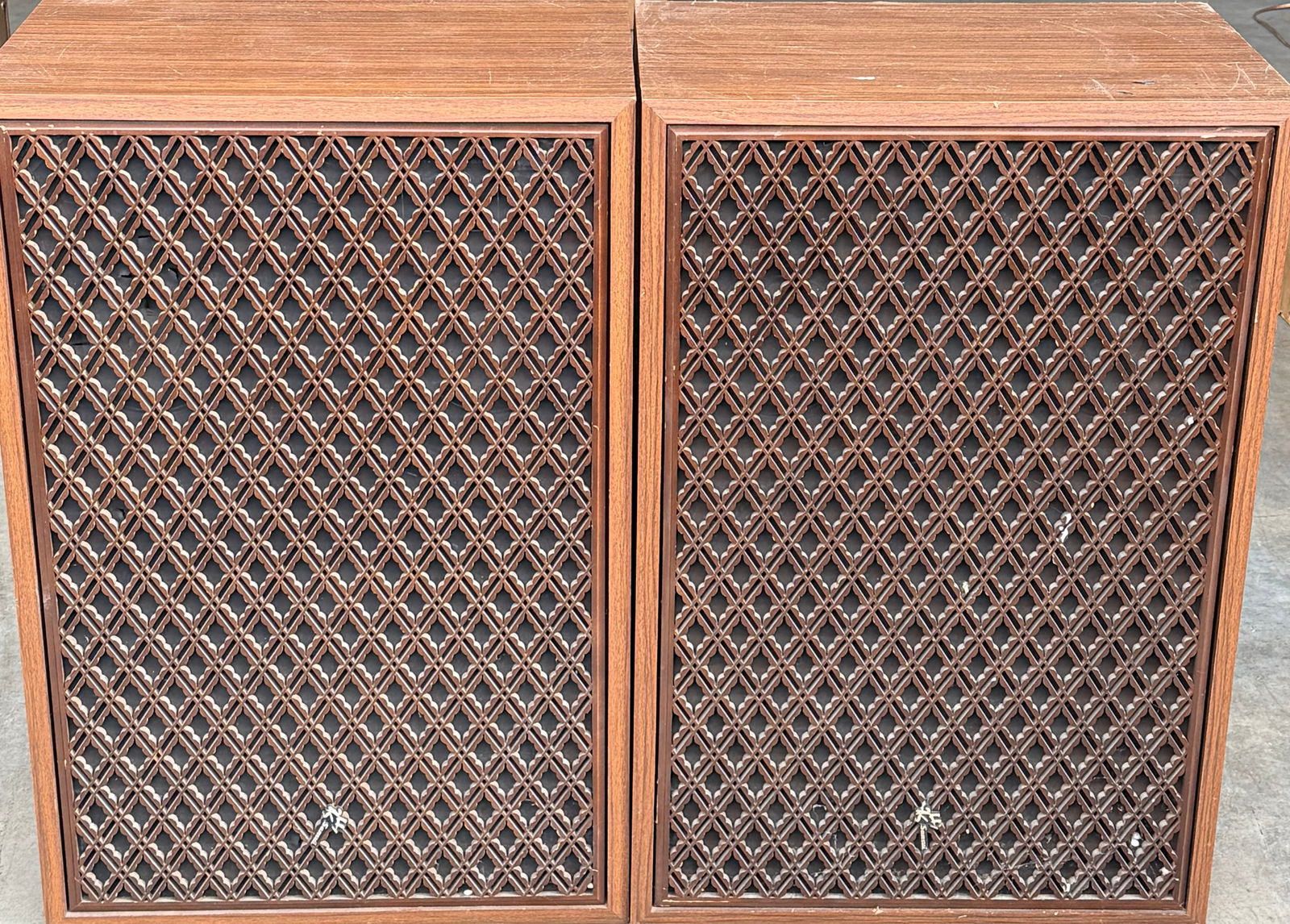 Vintage Sansui SP-4500A loudspeaker system. (1 of 10)