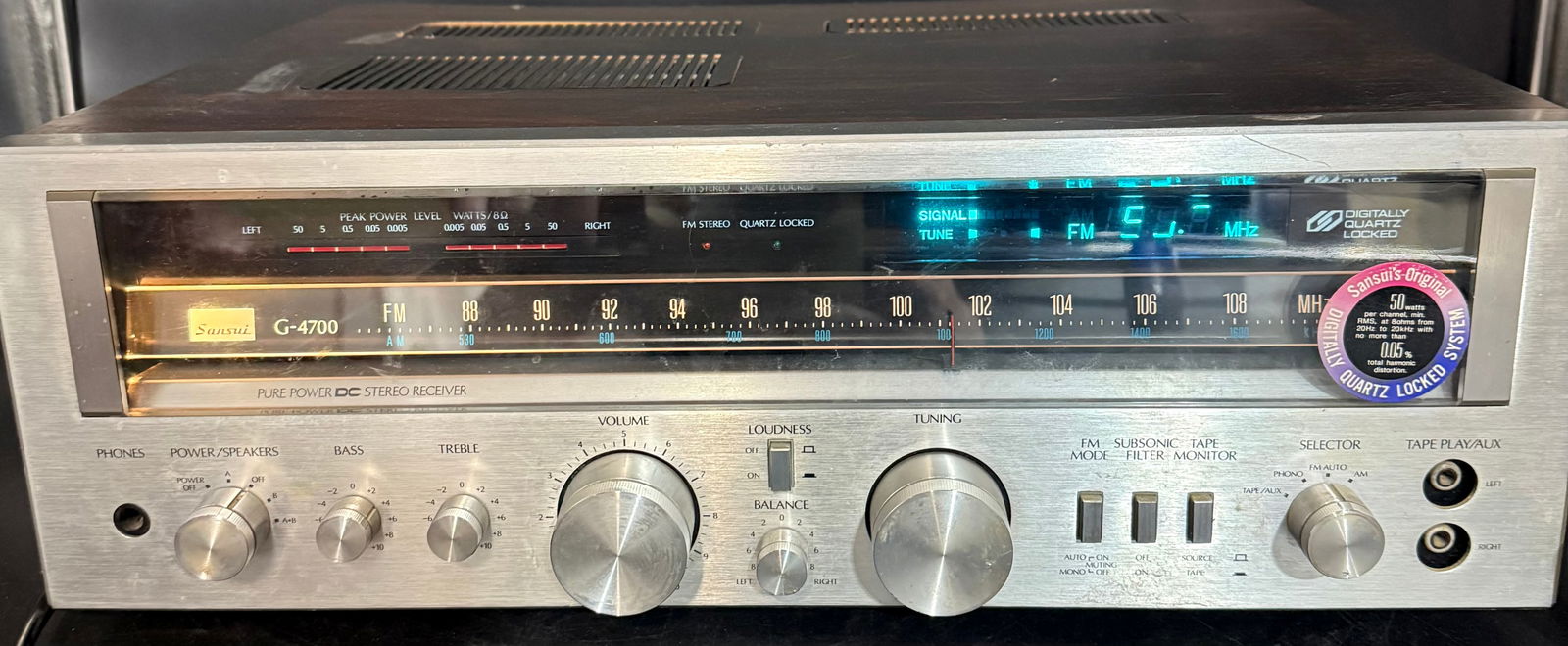 vintage Sansui G-4700 stereo receiver. (1 of 9)
