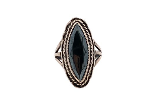 Vintage Navajo Sterling Silver & Onyx Marquise Ring, 7g: Beautiful vintage Navajo sterling silver ring showcasing a marquise-cut black onyx stone set in a twisted rope and stamped border design. The handcrafted silverwork displays traditional Southwestern a