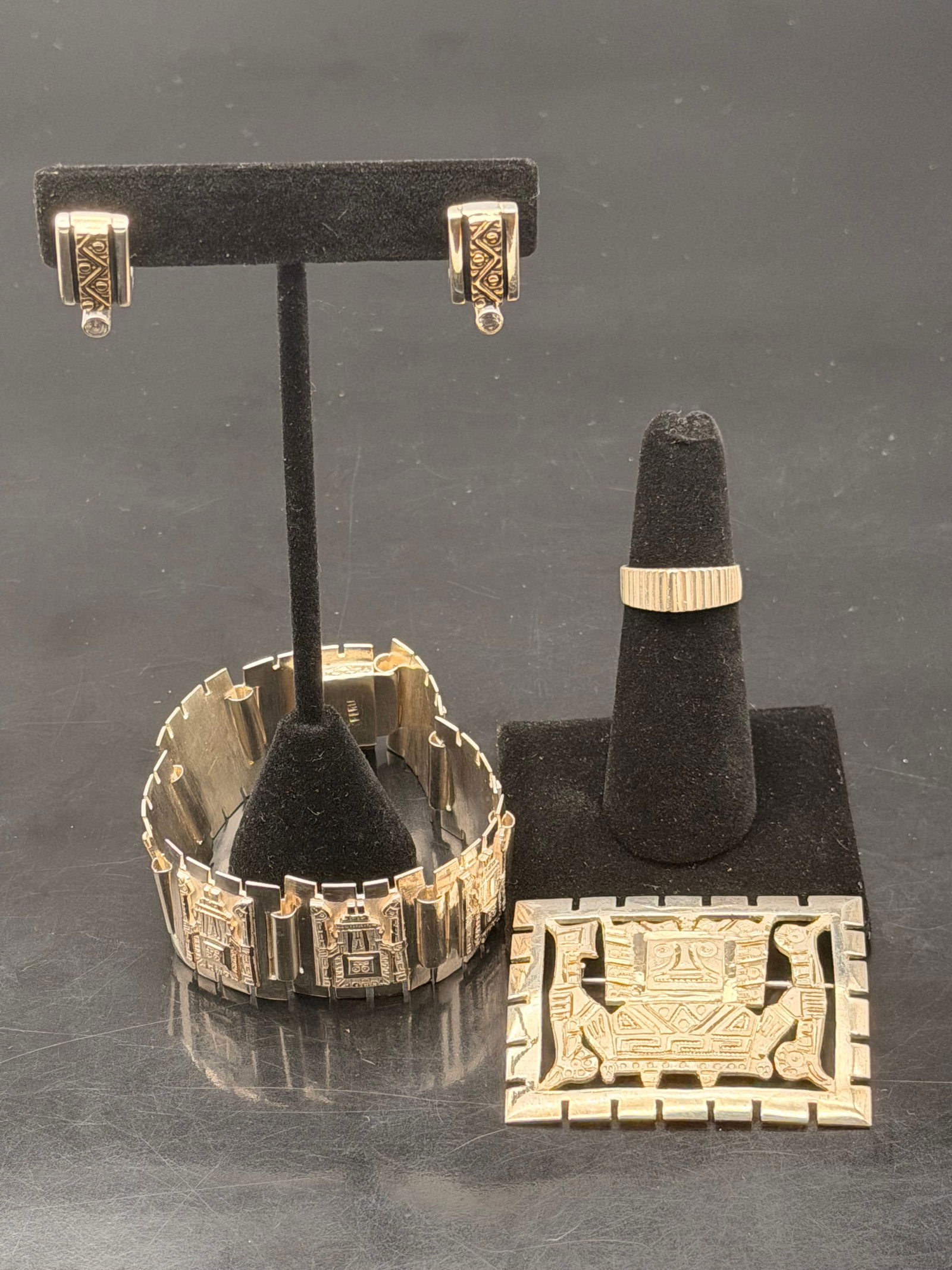 Vintage Mexican & Peruvian Sterling Silver Jewelry Lot – Bracelet, Brooch, Earrings, Ring – 75g (1 of 16)