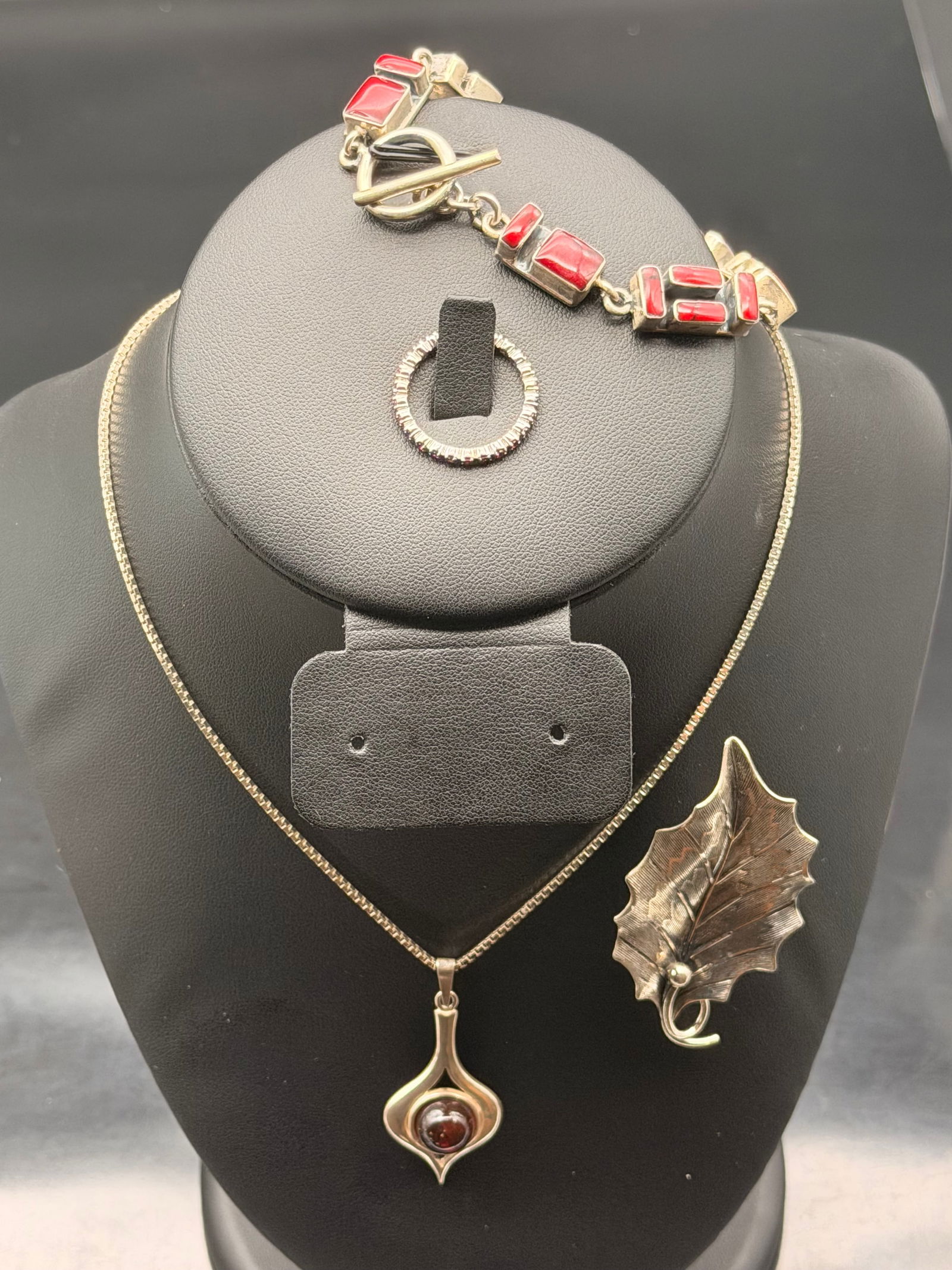 Vintage Sterling Silver Jewelry Lot – Mexico Red Enamel Bracelet, Beau Leaf Brooch, Gemstone Rings (1 of 15)
