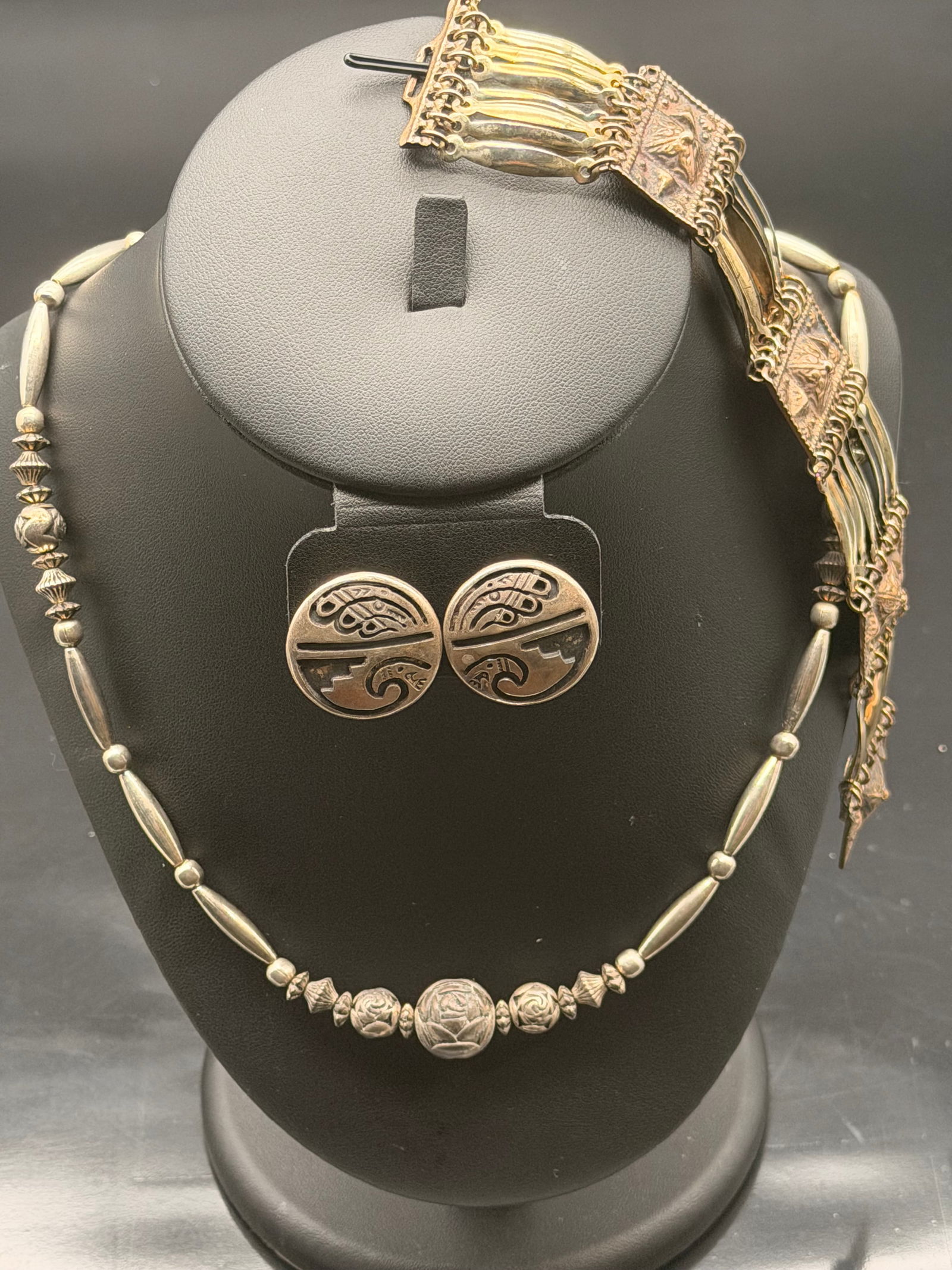 Vintage Tribal Silver Jewelry Set – Engraved Necklace, Wide Bracelet & Round Earrings (89g) (1 of 12)
