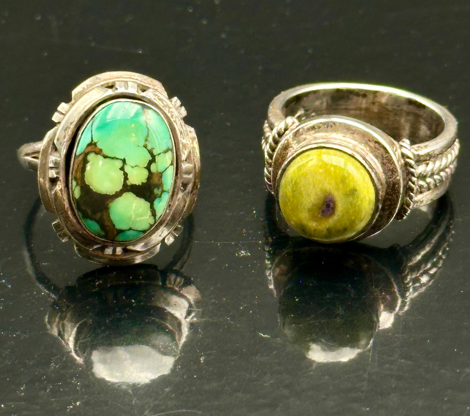 Set of 2 Sterling Silver Rings – Signed Turquoise & Green Serpentine – 14g (1 of 9)