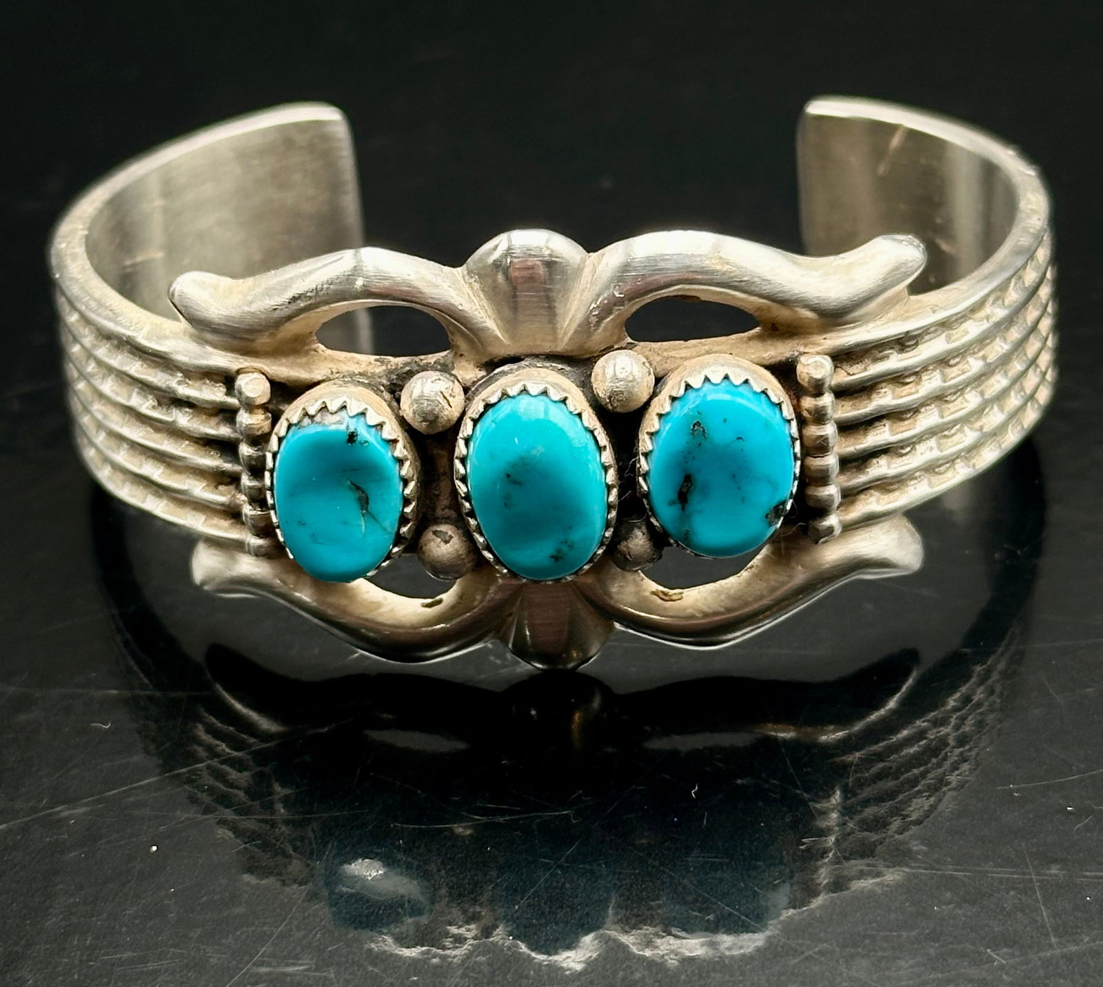 Vintage Navajo Sterling Silver & Turquoise Cuff Bracelet, 50g (1 of 10)