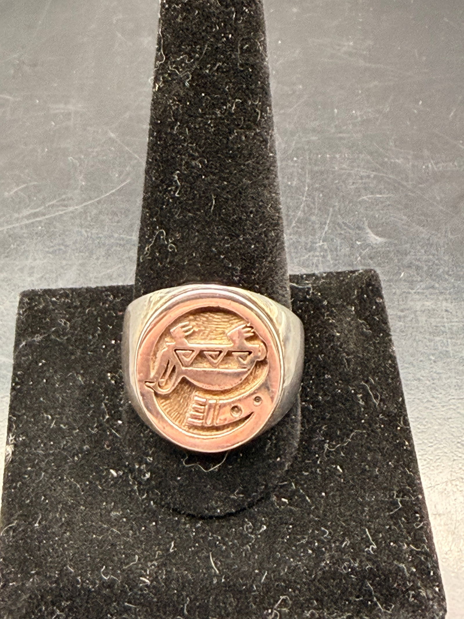 Vintage Sterling Silver Tribal Turtle Ring – Handcrafted Symbolic Design (1 of 8)