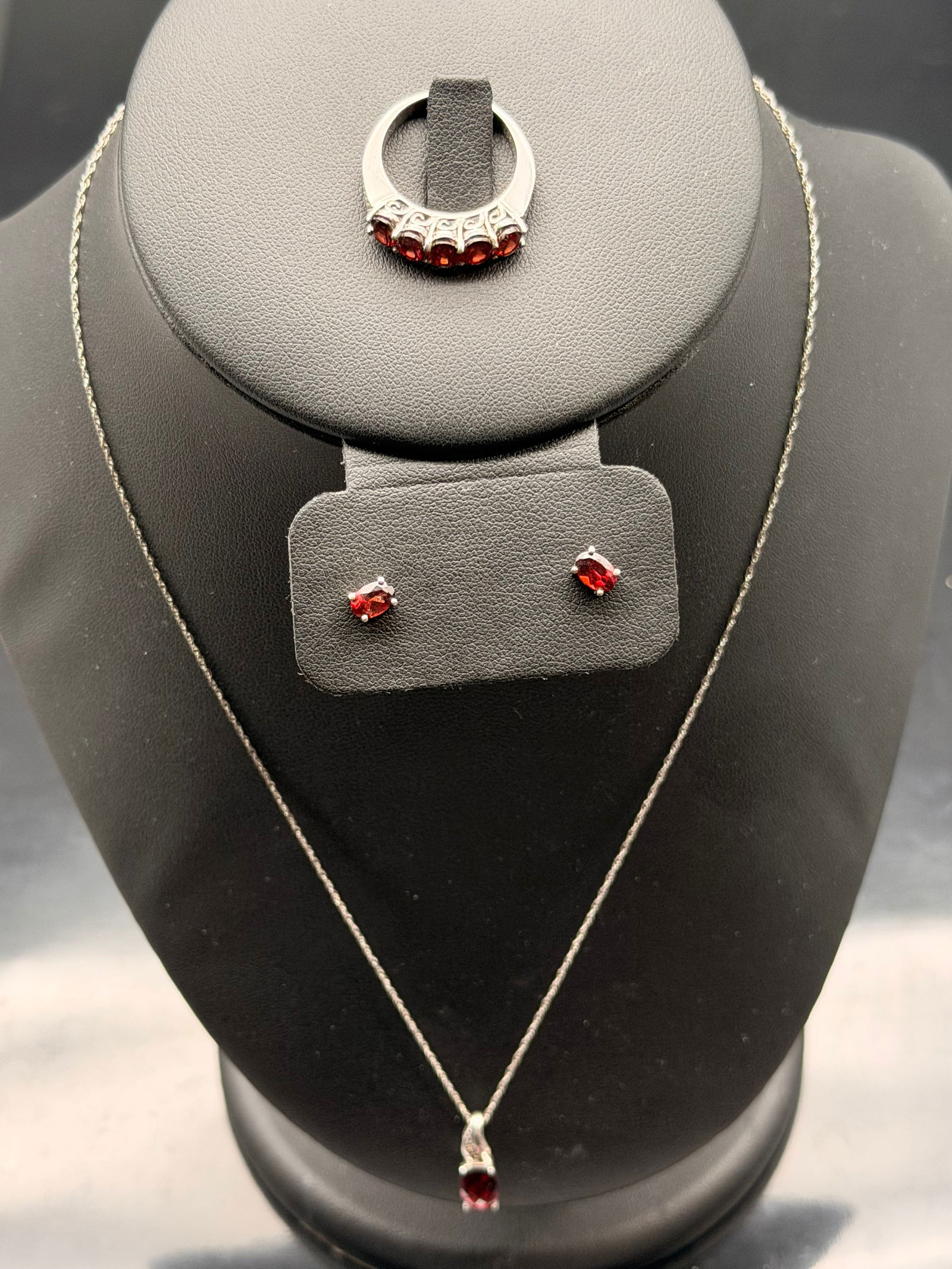 925 Sterling Silver Garnet Jewelry Set – Necklace, Ring & Stud Earrings (1 of 12)