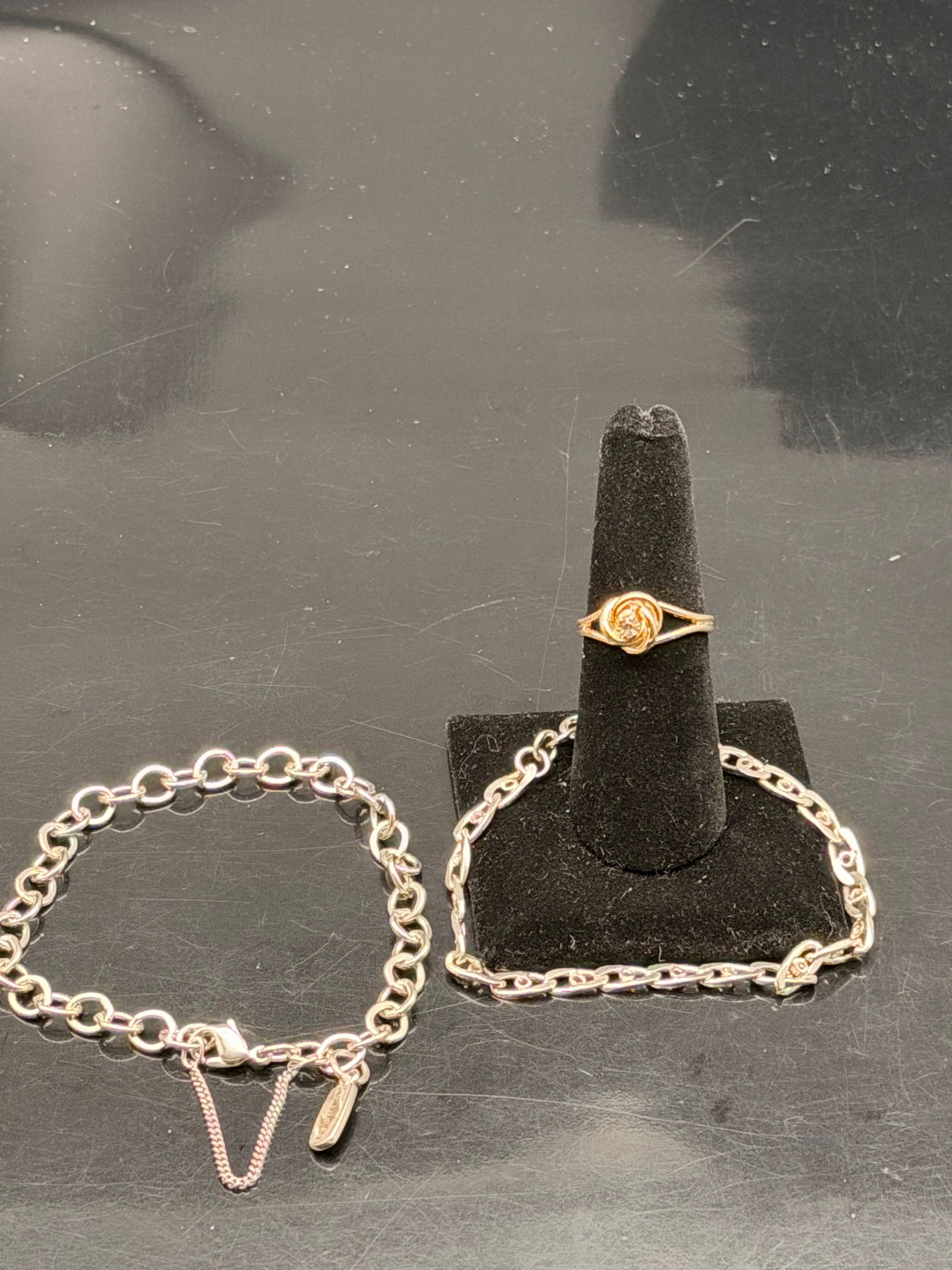 Elegant Mixed Jewelry Lot – Vintage Ring & 2 Sterling Silver Bracelets (James Avery & Silpada) (1 of 13)