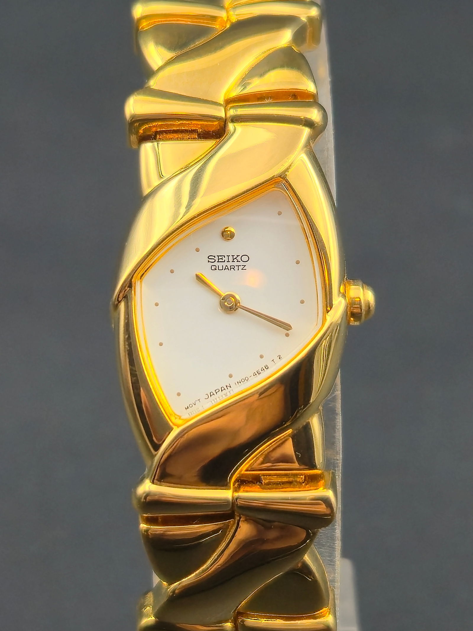 Seiko SWB030 Ladies Quartz Bracelet Watch Gold-Tone 1980s NOS Full Set (1 of 13)