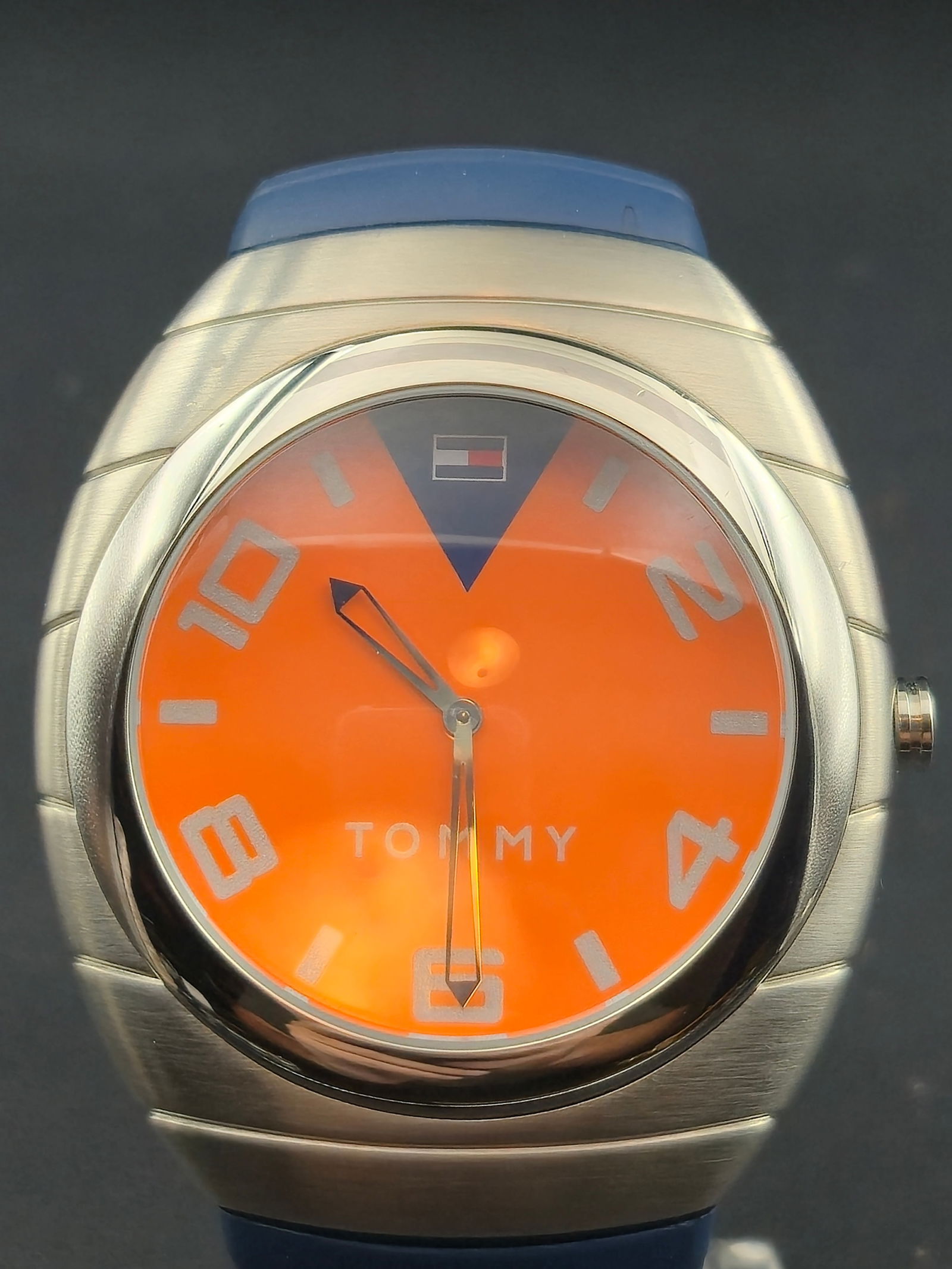 Tommy Hilfiger T10041 Quartz Watch 50mm Orange Dial NOS Full Set (1 of 11)