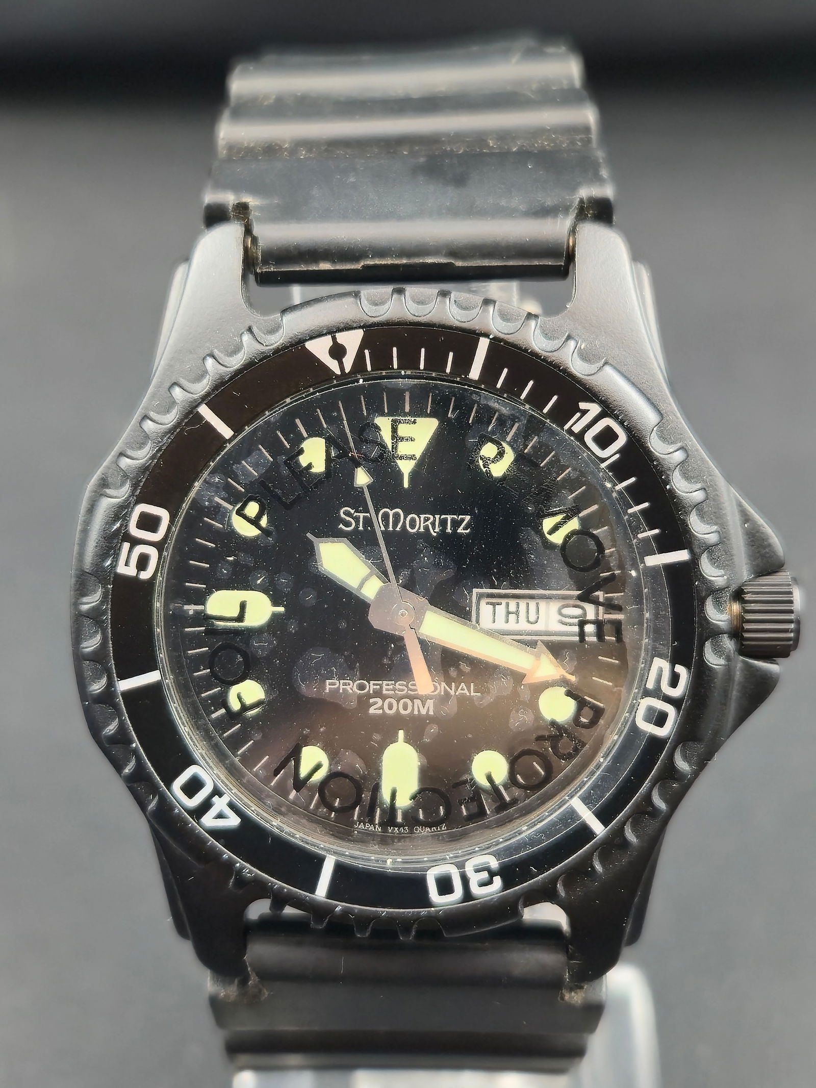 St. Moritz Professional Diver 200 M Quartz Black 40 mm NOS Full Set (1990s) (1 of 10)