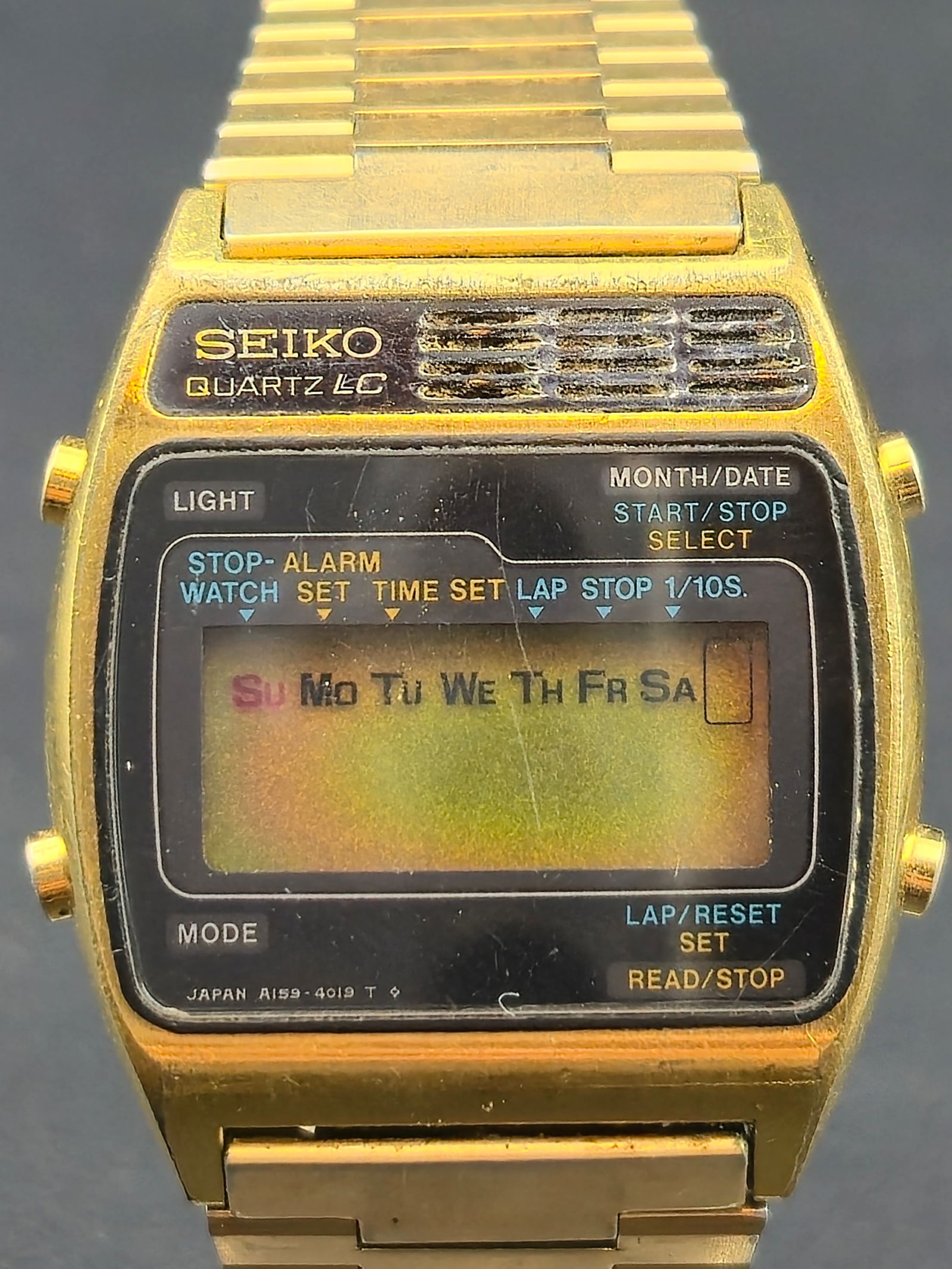 Seiko A159-4019 Digital Quartz LC Chronograph 34 mm Gold-Tone (c. 1980s, Untested) (1 of 10)