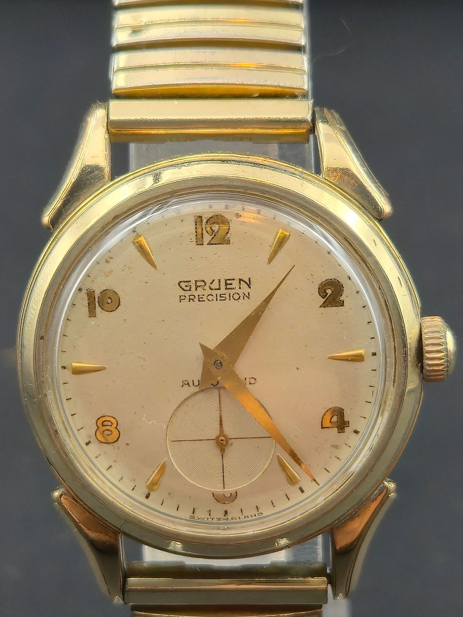 Gruen Precision Automatic Cal. 480 10K Gold-Filled Wristwatch (1950s, 31 mm): This vintage Gruen Precision automatic wristwatch showcases the elegant mid-century styling of Gruen’s high-grade Precision line. Powered by the Gruen Caliber 480 Swiss automatic movement, it featur