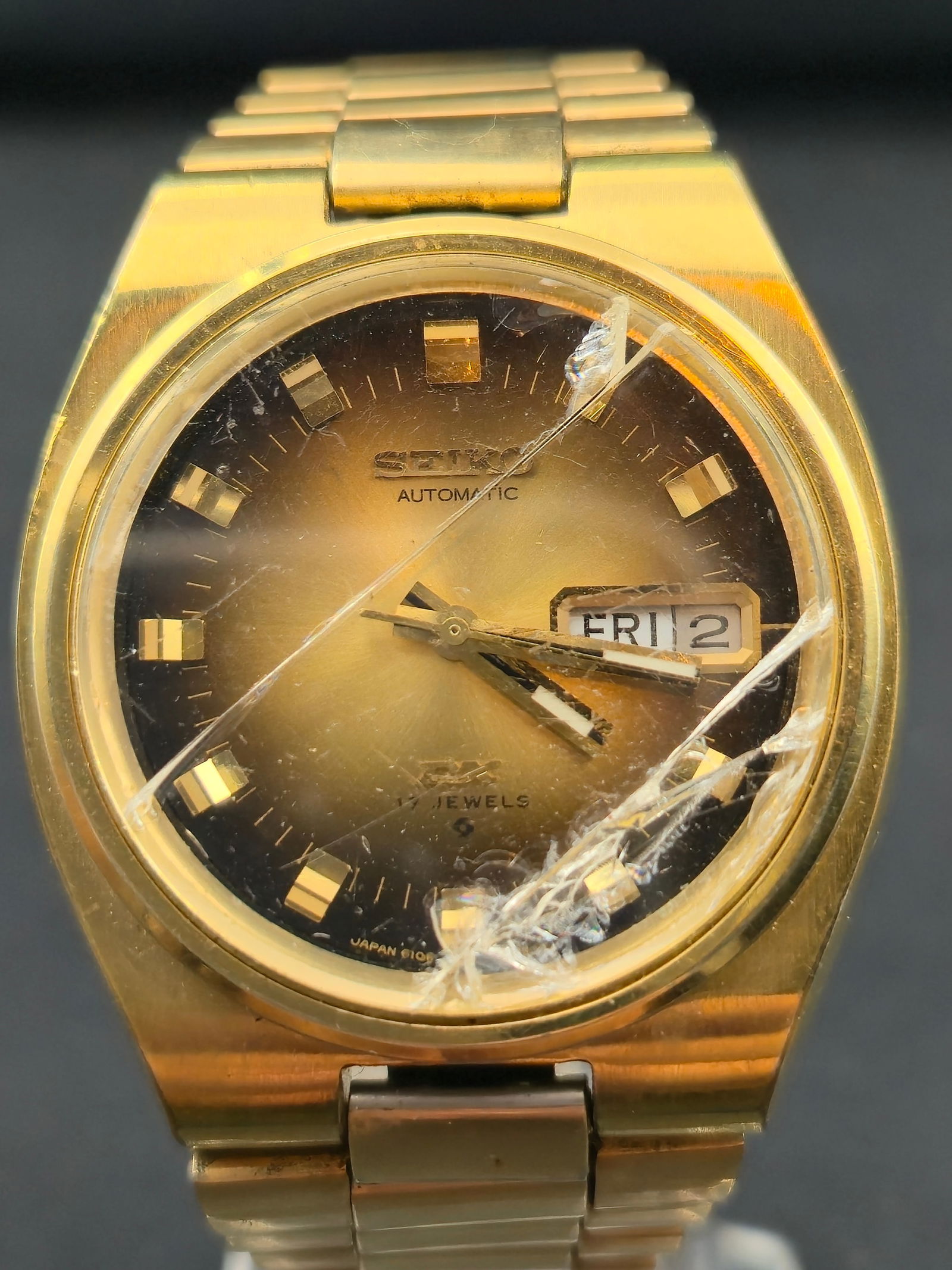 Seiko 6106-7619 Automatic 37 mm Gold Tone Day Date 17 Jewels Original Bracelet Runs (1 of 9)