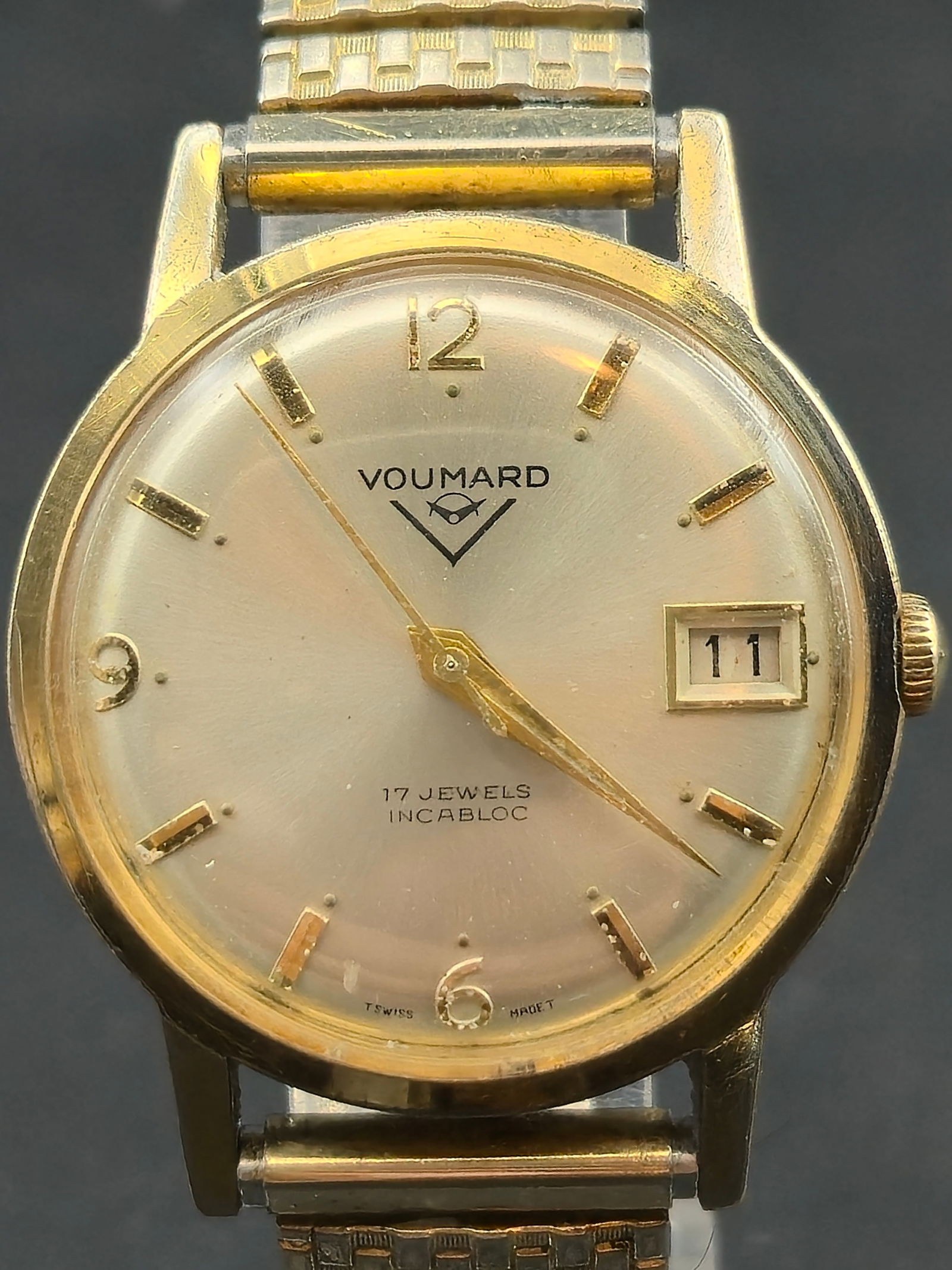 1960s Voumard 17 Jewel Incabloc Swiss Watch 34mm Date Model Gold Tone Case Runs Vintage (1 of 10)