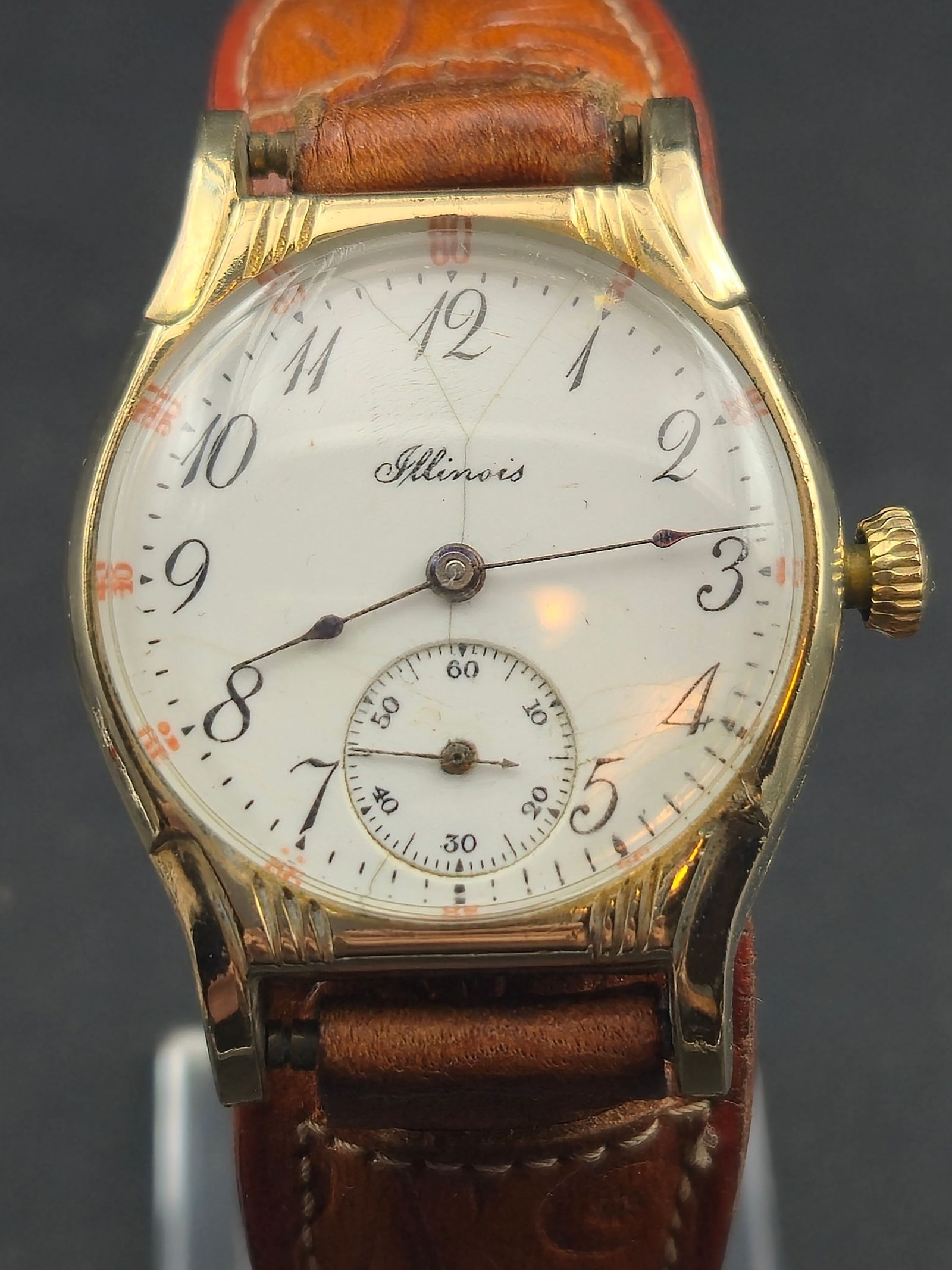 1920s Illinois 31mm Art Deco Engraved Case Manual Wind Wristwatch – Porcelain Dial – Running (1 of 10)