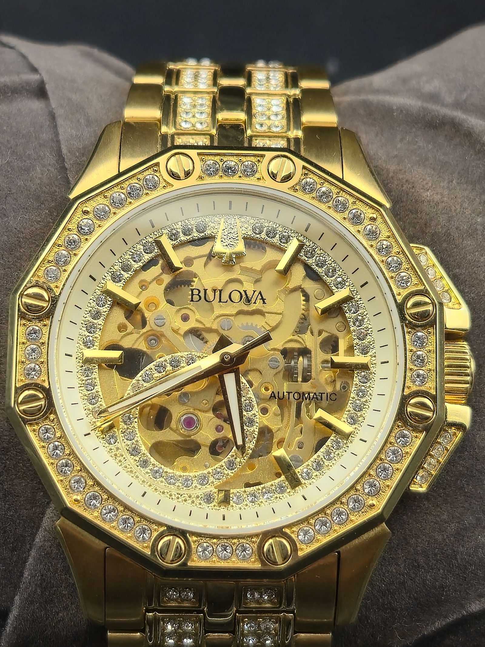 Bulova 98A292 Automatic Skeleton Gold-Tone 46 mm NOS Full Set with Receipt (1 of 12)