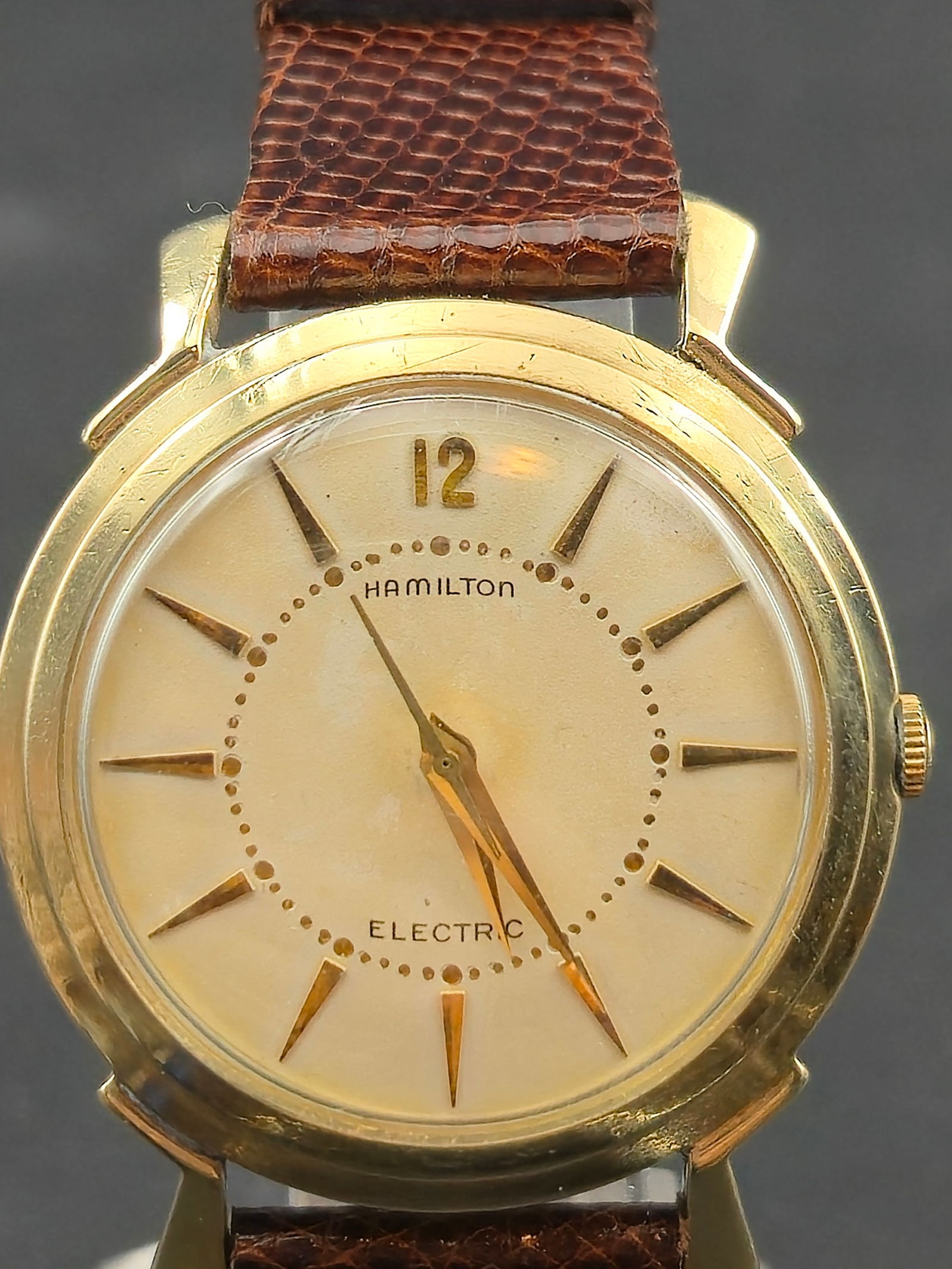 1957 Hamilton Electric 500 “Round Electric” 10K GF w/ Box – Running (1 of 16)