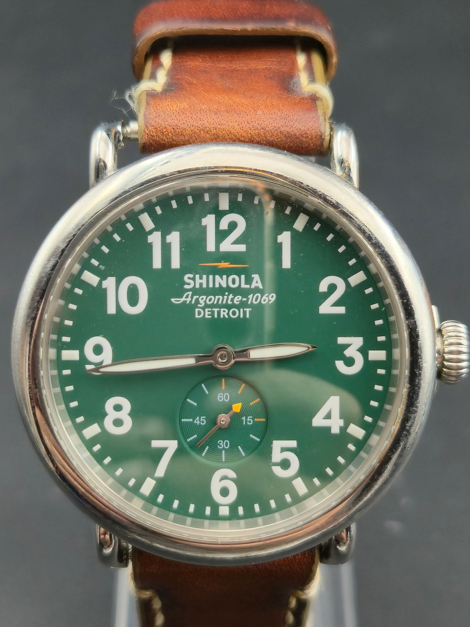 Shinola Runwell Green Dial 41mm Argonite 1069 Quartz Full Set Detroit Built Leather Strap (1 of 12)