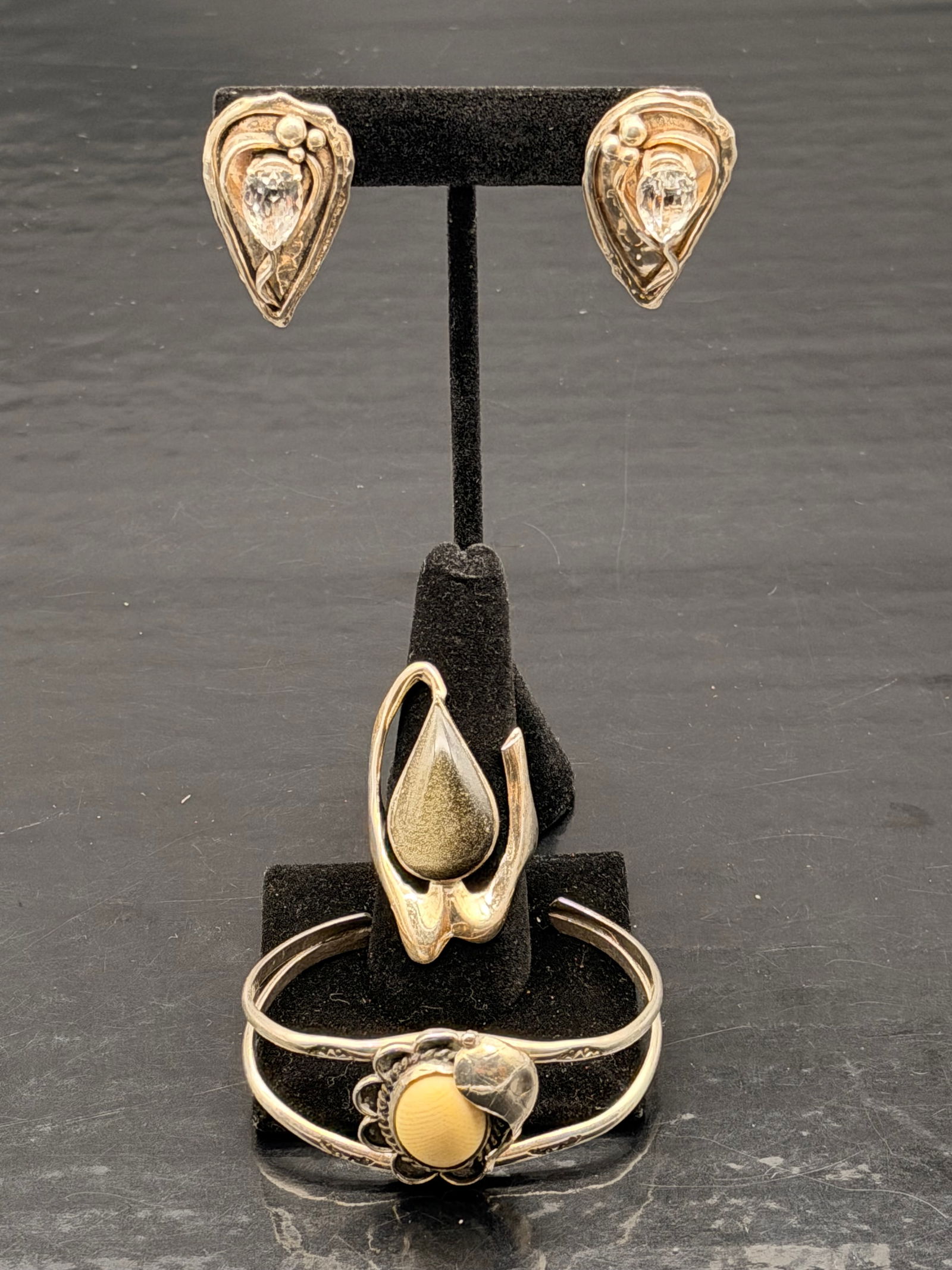 Vintage 925 Sterling Silver Jewelry Lot – Earrings, Ring & Cuff Bracelet – 43g (1 of 8)