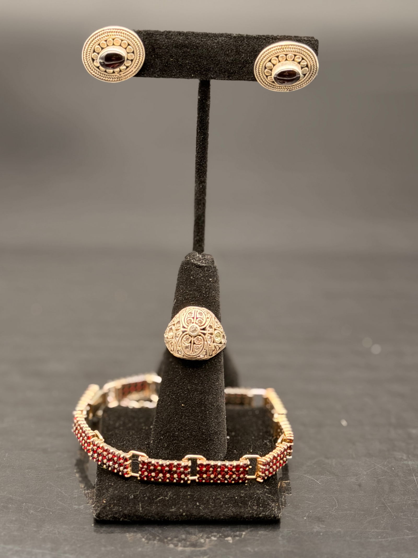 Vintage Silver Jewelry Lot – Roman 925 Earrings, Sterling Ring & 900 Silver Bracelet (1 of 10)