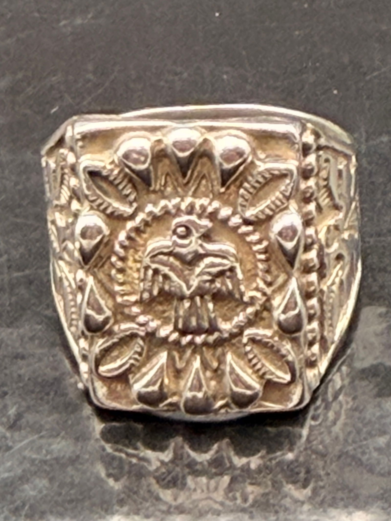 Vintage Sterling Silver Eagle Signet Ring – 9g (1 of 6)