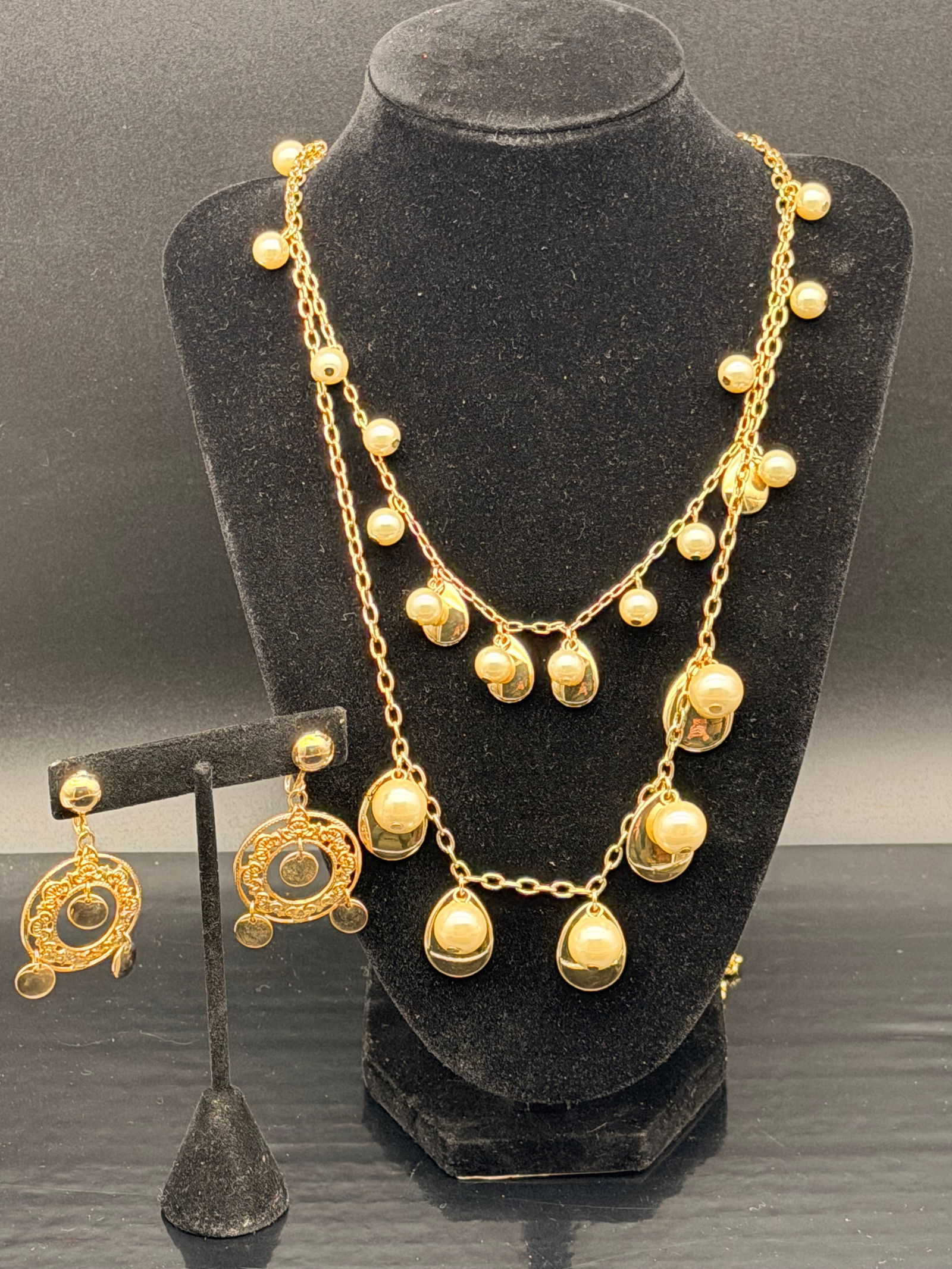 Crew Gold-Tone Charm Necklace & Dangle Earrings Set – Faux Pearls (1 of 8)