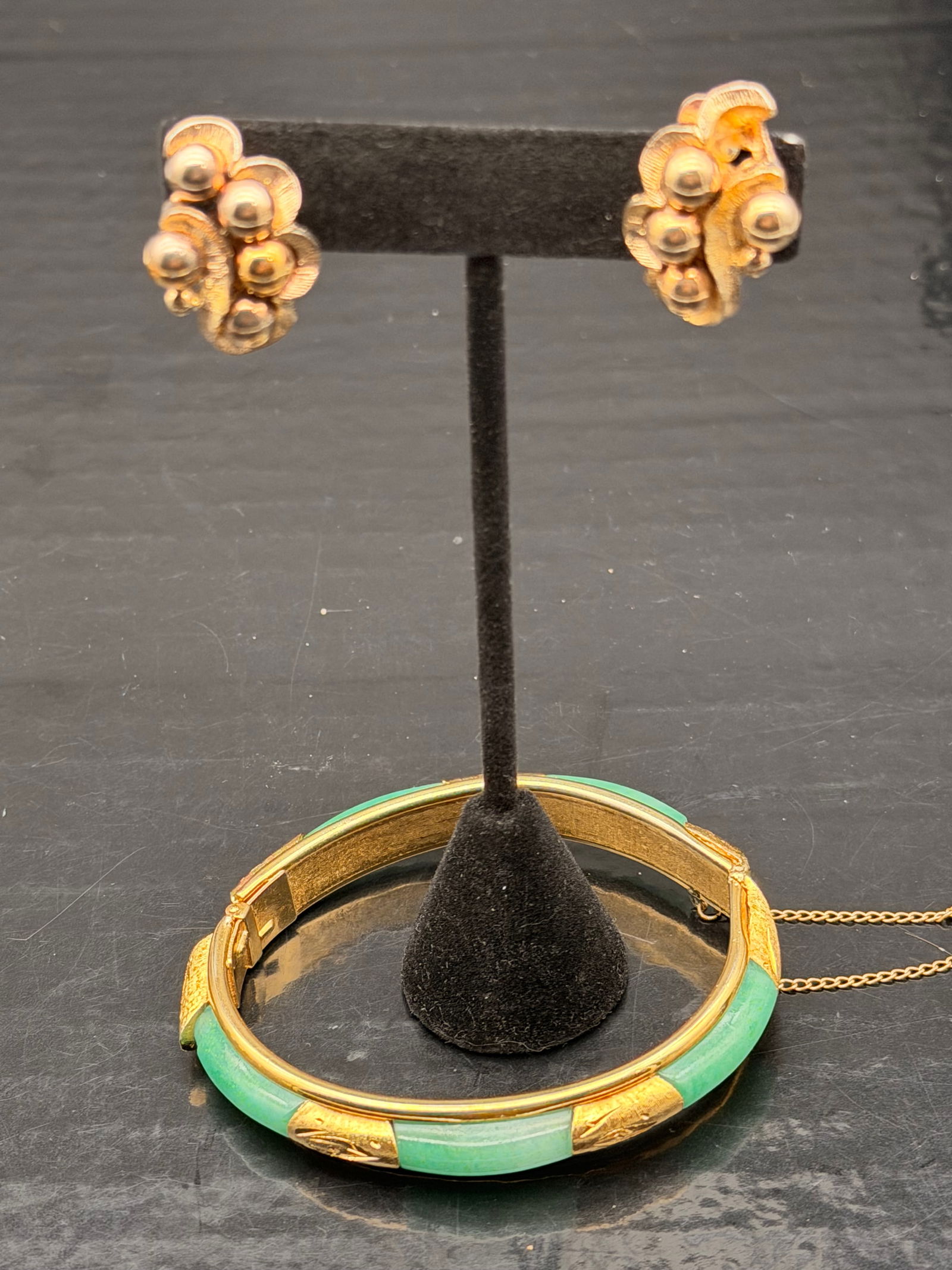 Kramer Gold-Tone Earrings + Green Jade-Style Bangle Bracelet – 49g Lot (1 of 9)