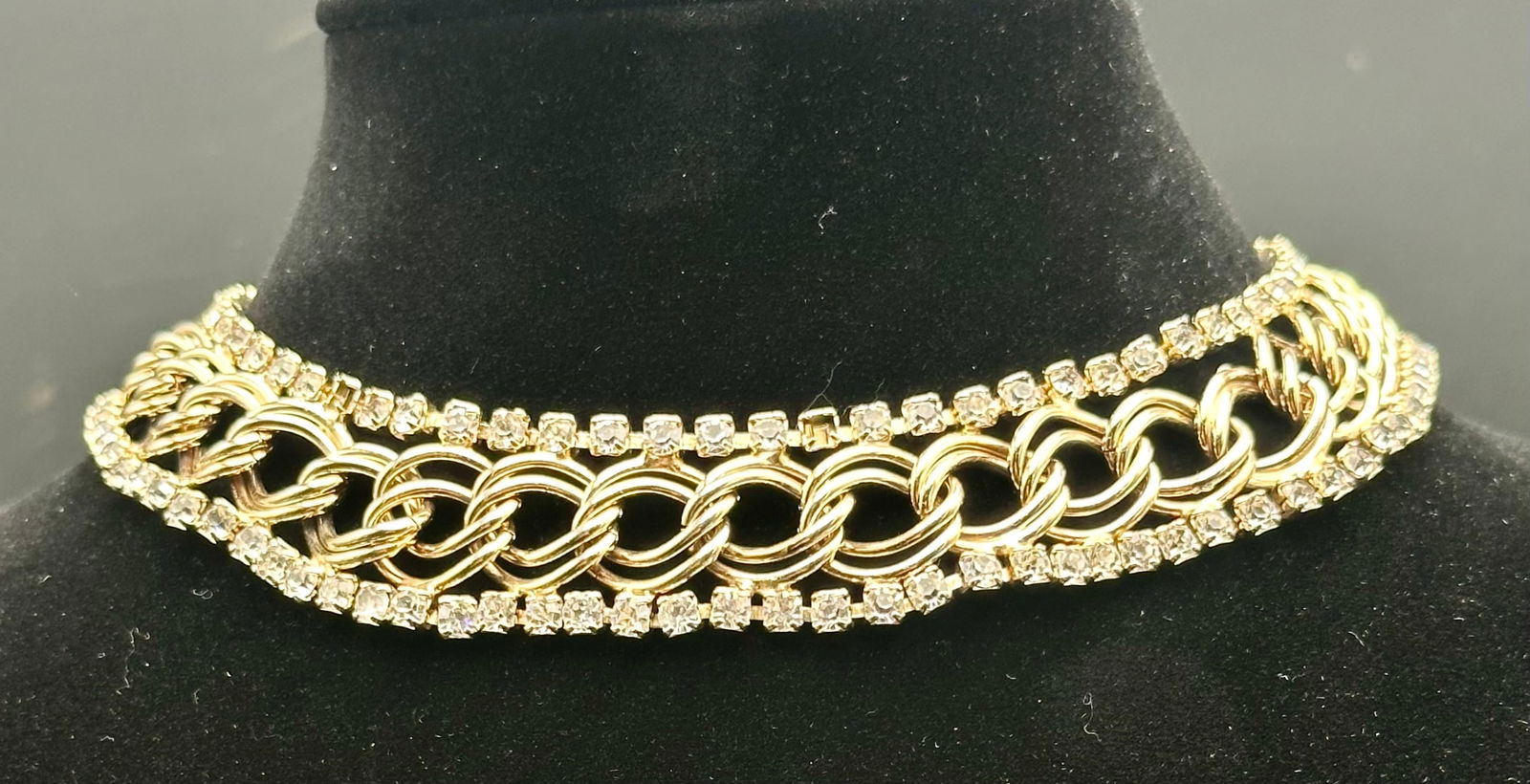 Vintage Gold-Tone Chain & Rhinestone Statement Necklace – 92g (1 of 13)