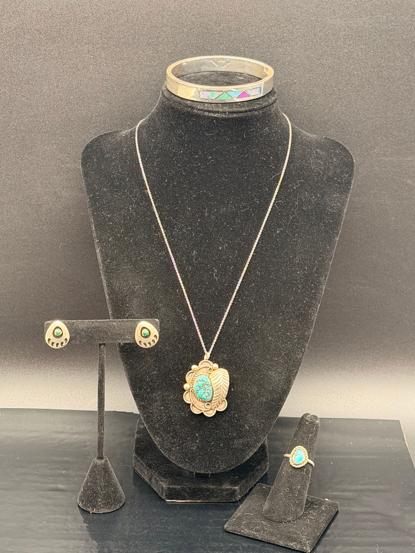 Navajo-Style Turquoise Jewelry Set – Necklace, Earrings, Bracelet & Ring – 62g (1 of 11)