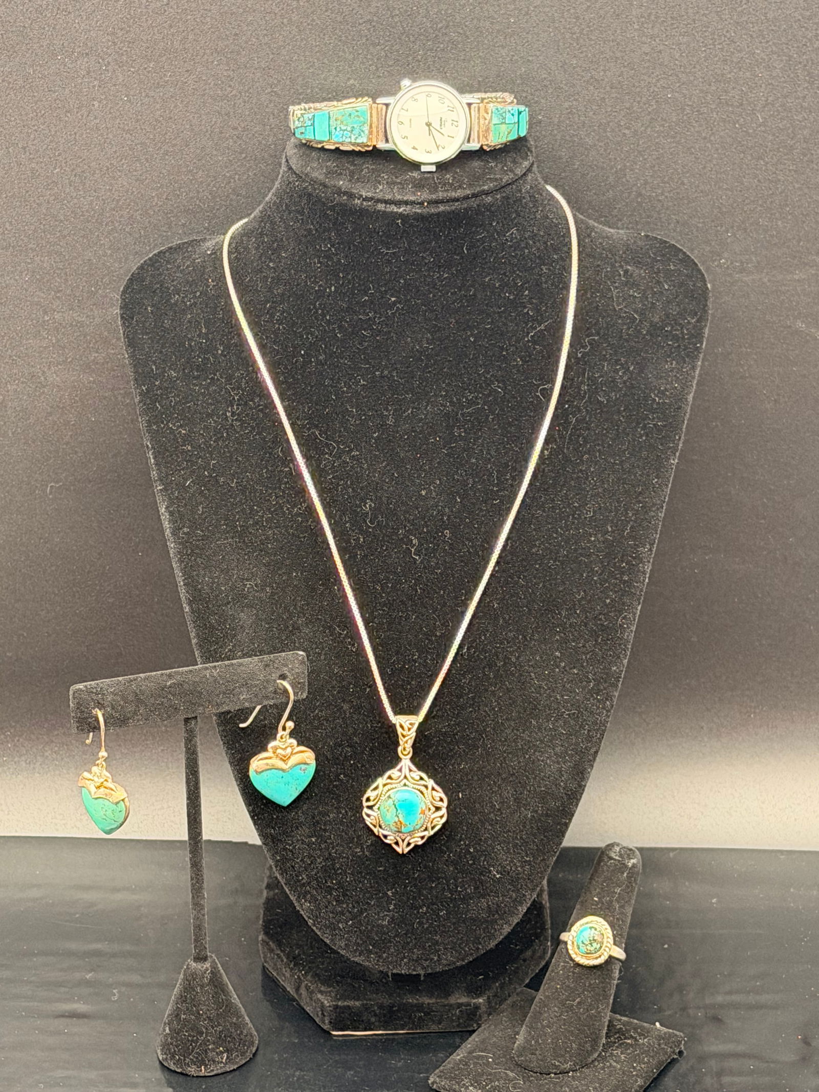 Navajo Turquoise Jewelry & Watch Set – Sterling Silver – 50g: Beautiful Navajo-style turquoise collection featuring:•Turquoise Watch with sterling silver inlay band•Heart-Shaped Turquoise Earrings•Sterling Turquoise Pendant Necklace•Sterling