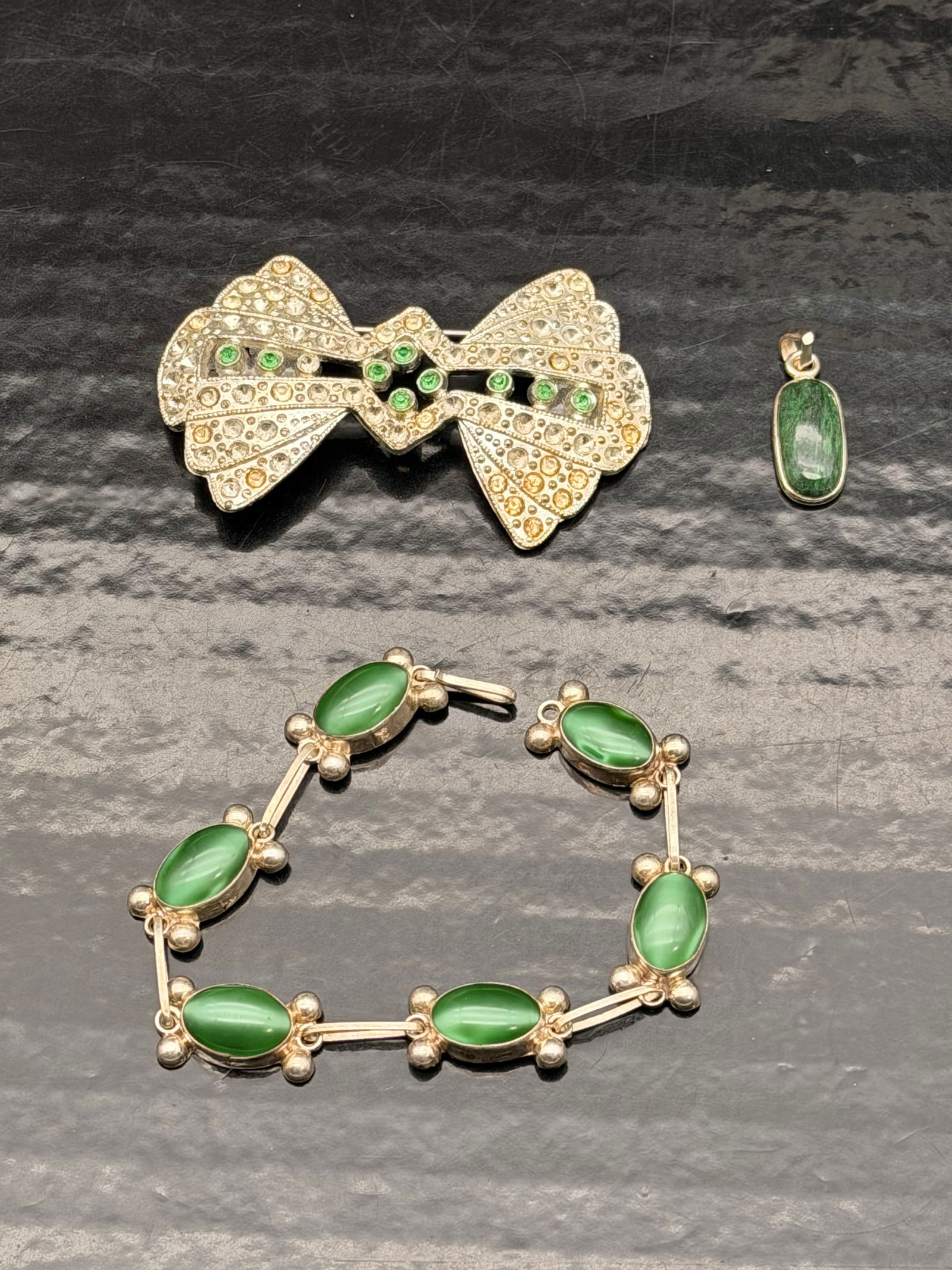 Sterling Silver Green Cabochon Bracelet + Bow Brooch & Pendant – 32g Lot (1 of 8)