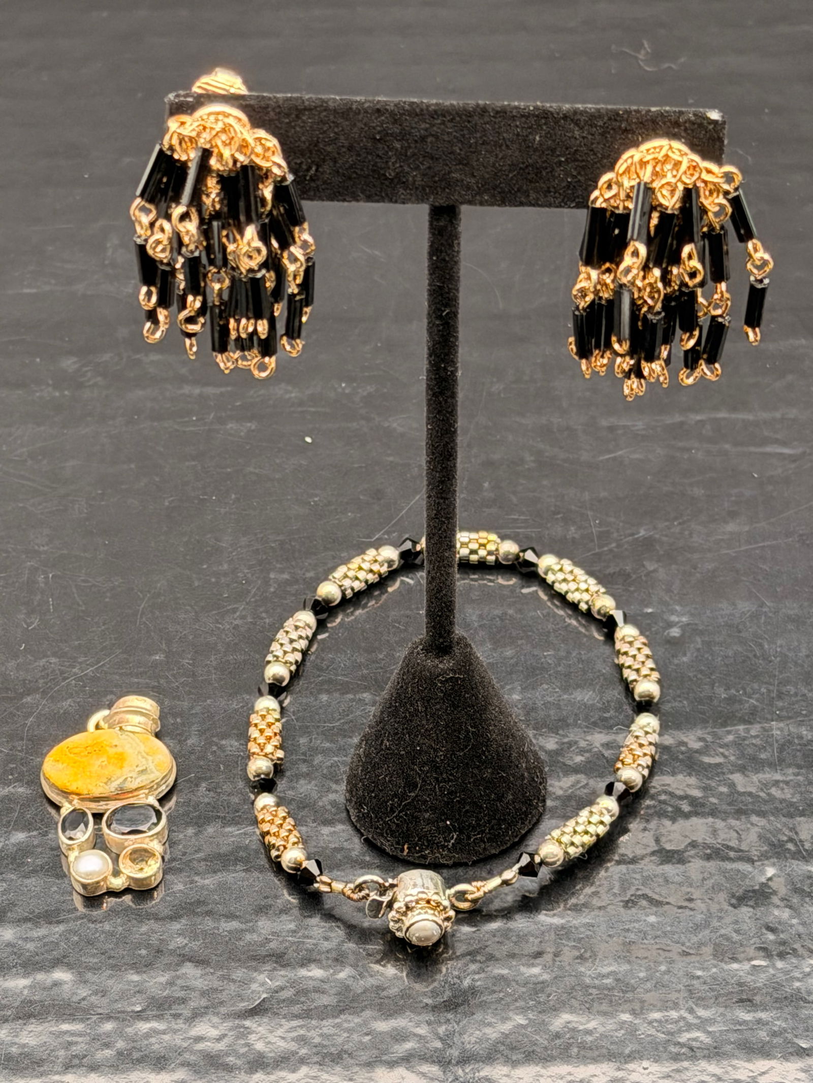 Sterling Silver Pendant, Beaded Bracelet & Black Dangle Earrings Lot – 25g (1 of 8)