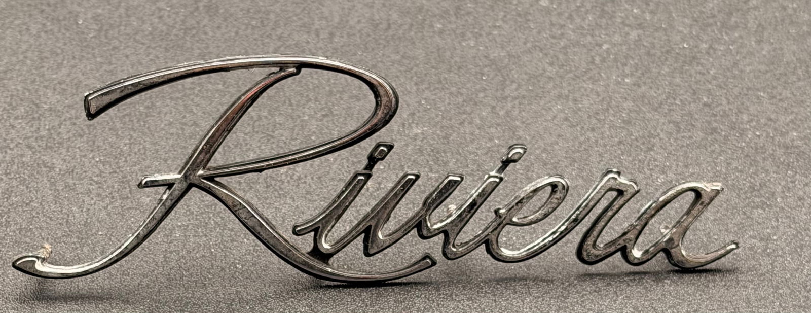 1963–1965 Buick Riviera Script Emblem GM 1235603 OEM Chrome Badge (1 of 5)