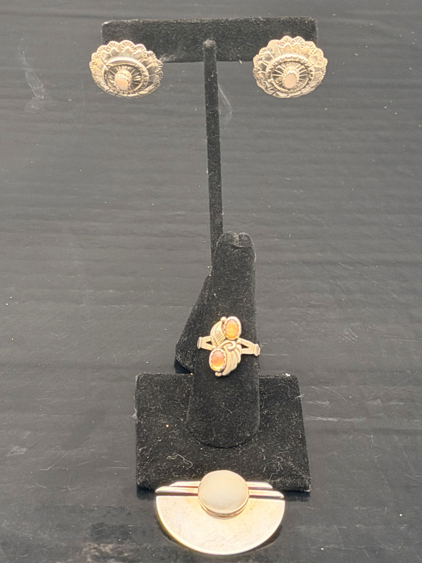 Sterling Silver Jewelry Lot – Earrings, Ring & Modernist Pendant (18g) (1 of 8)