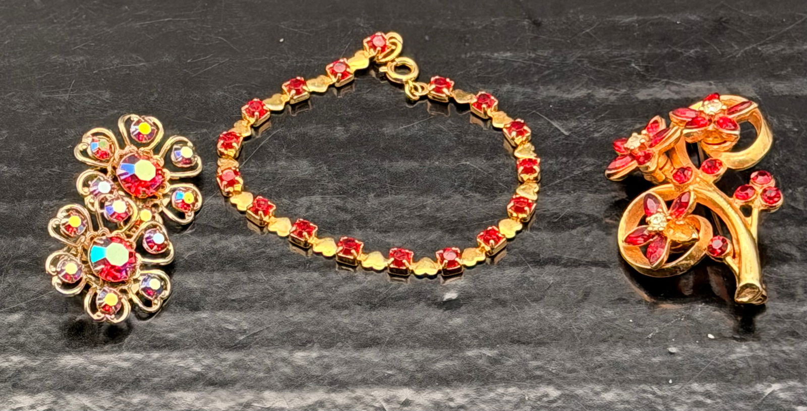 Vintage Red Rhinestone Floral Jewelry Set – Bracelet, Brooch & Clip-On Earring (30g) (1 of 8)