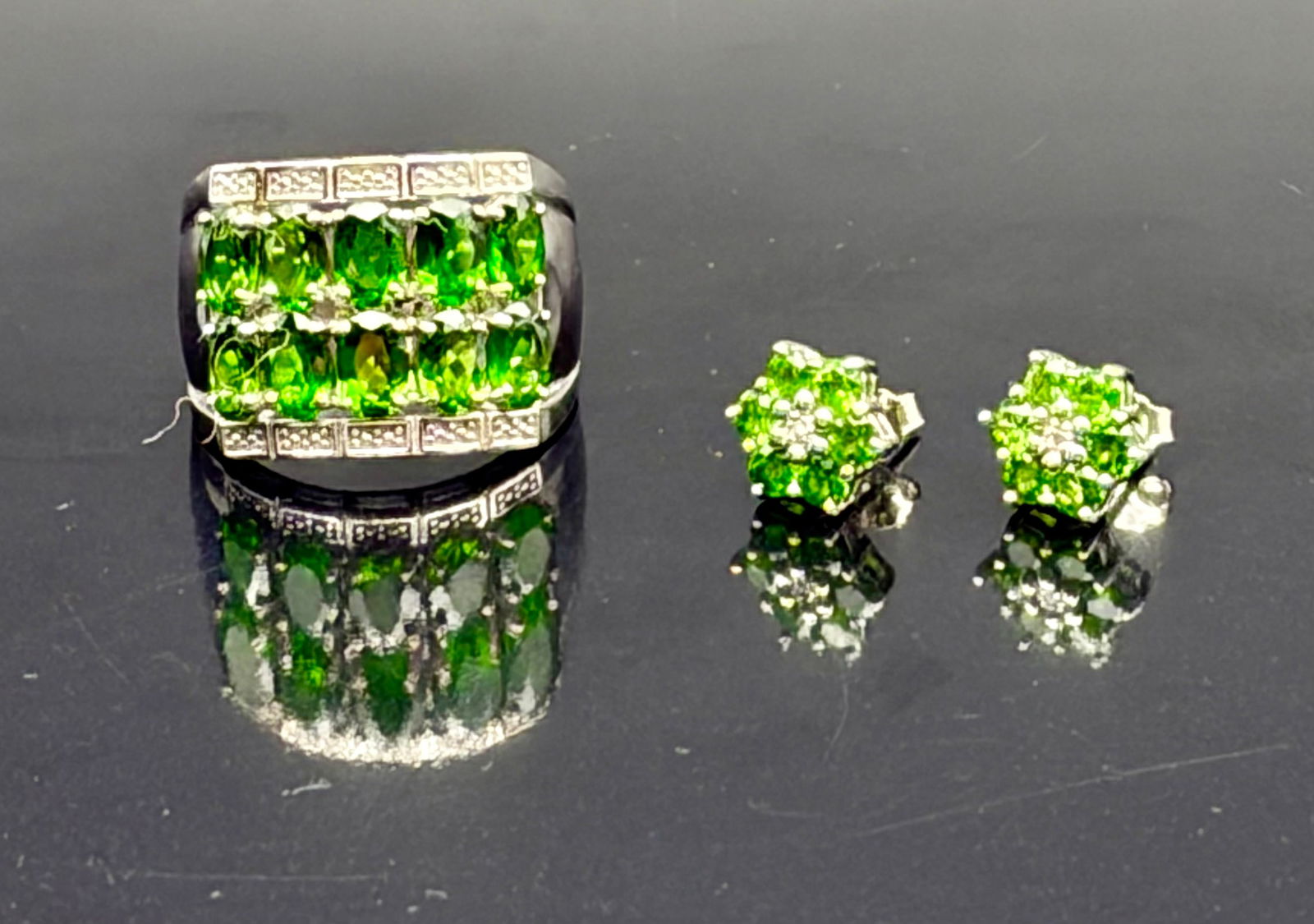 Green Stone Dome Ring & Cluster Earrings (1 of 8)
